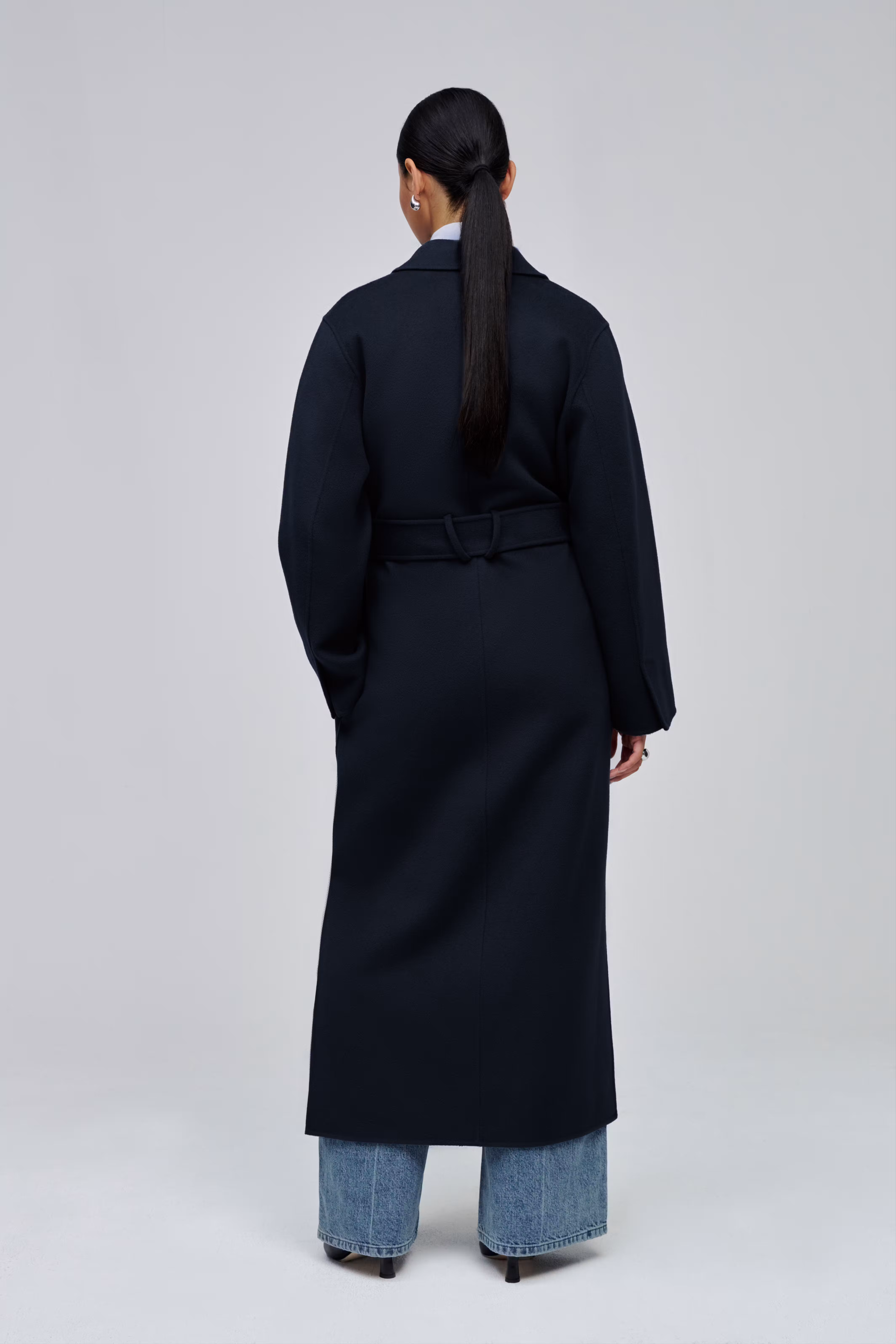 IOCelia Sue Coat LOOKBOOK BACK 30600090-BL900