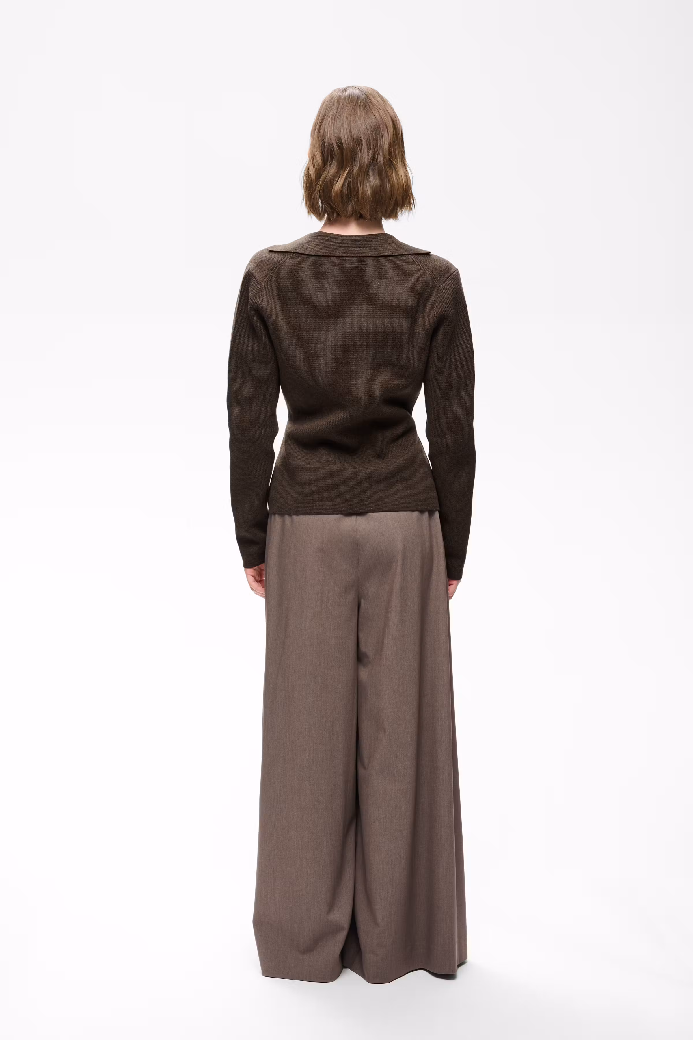 TILDAIW Cardigan LOOKBOOK BACK 30112914-1911091
