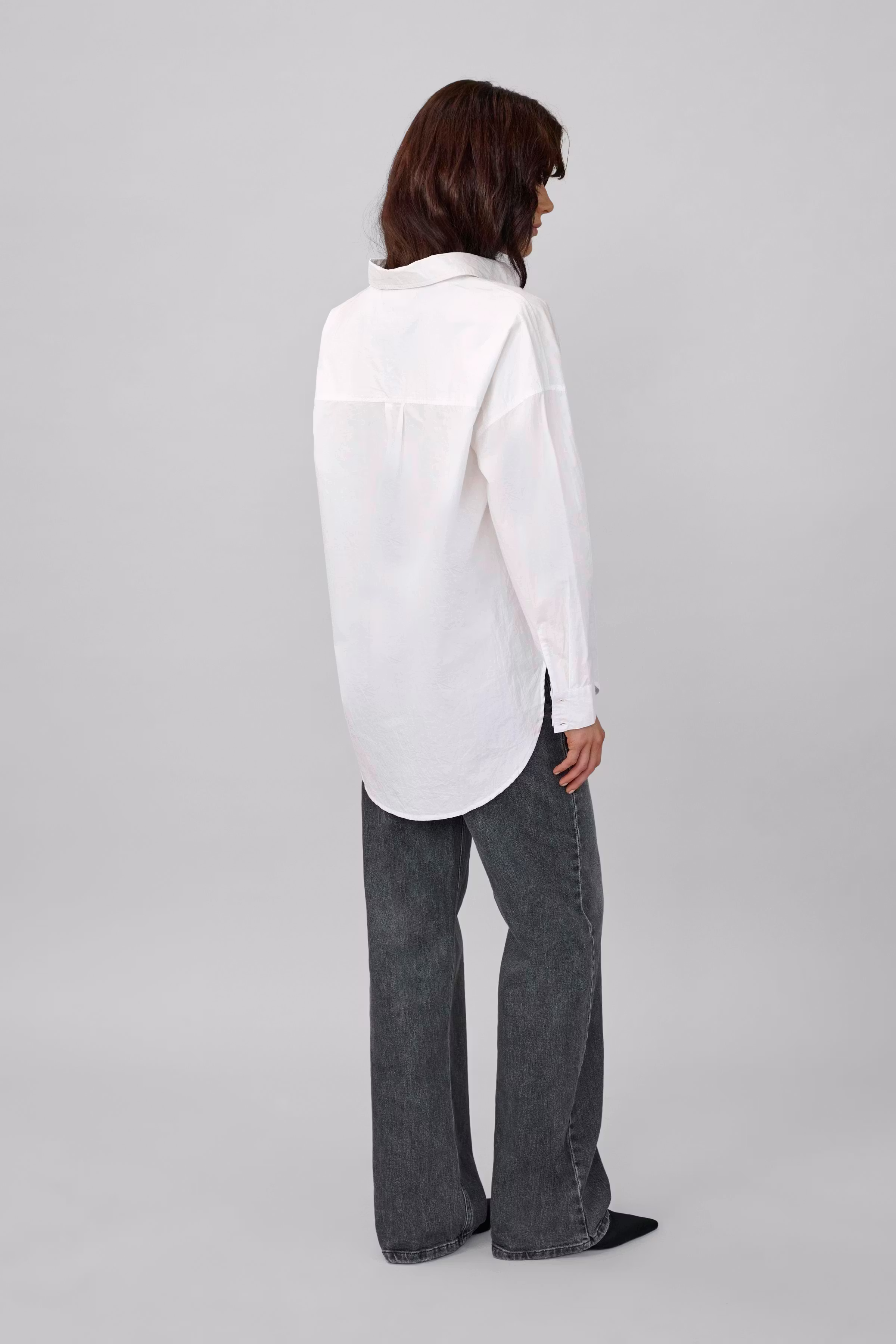 03 THE BOXY SHIRT LOOKBOOK BACK 10705728-110601