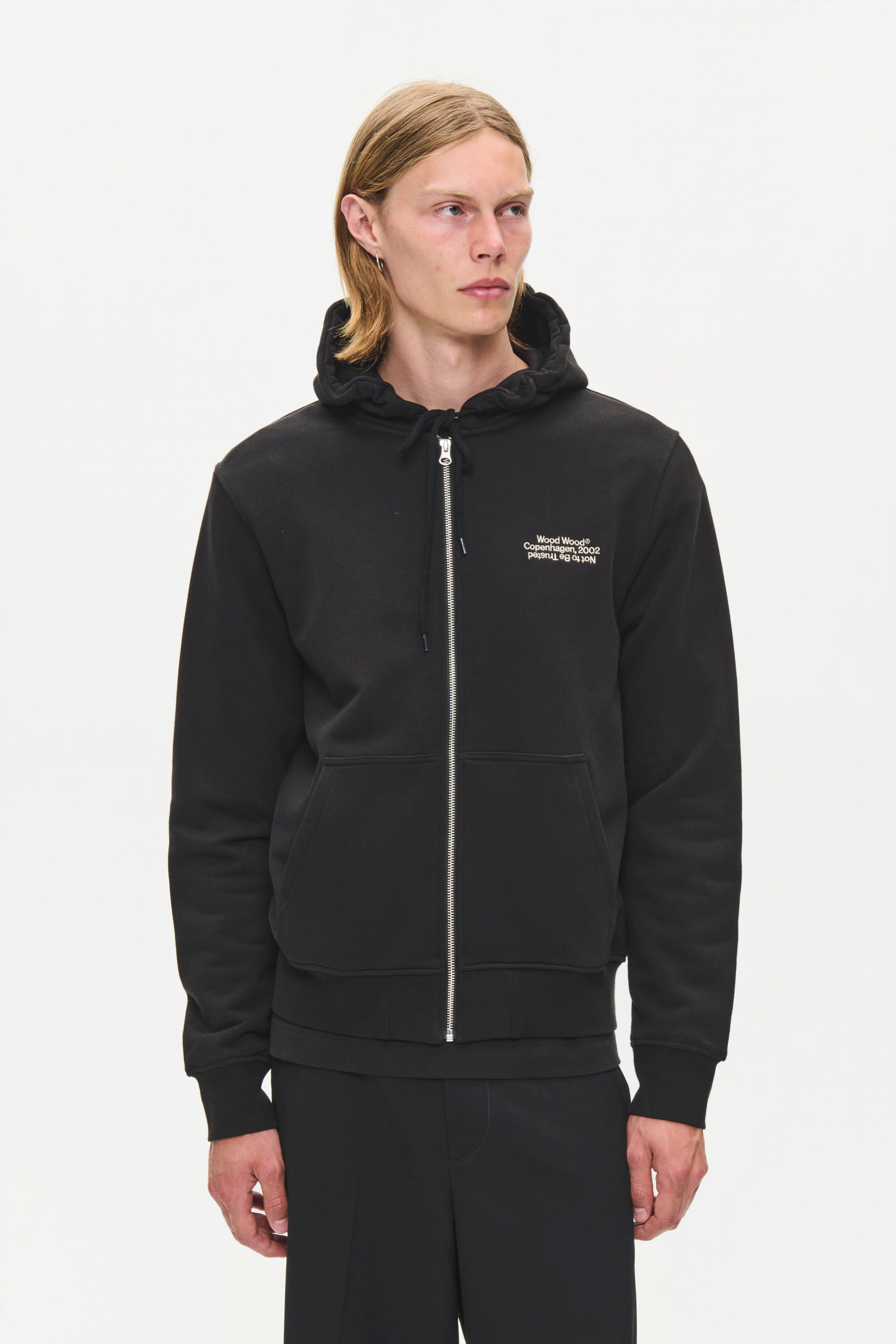 WWIan Sweatshirt LOOKBOOK FRONT 30252263-303700