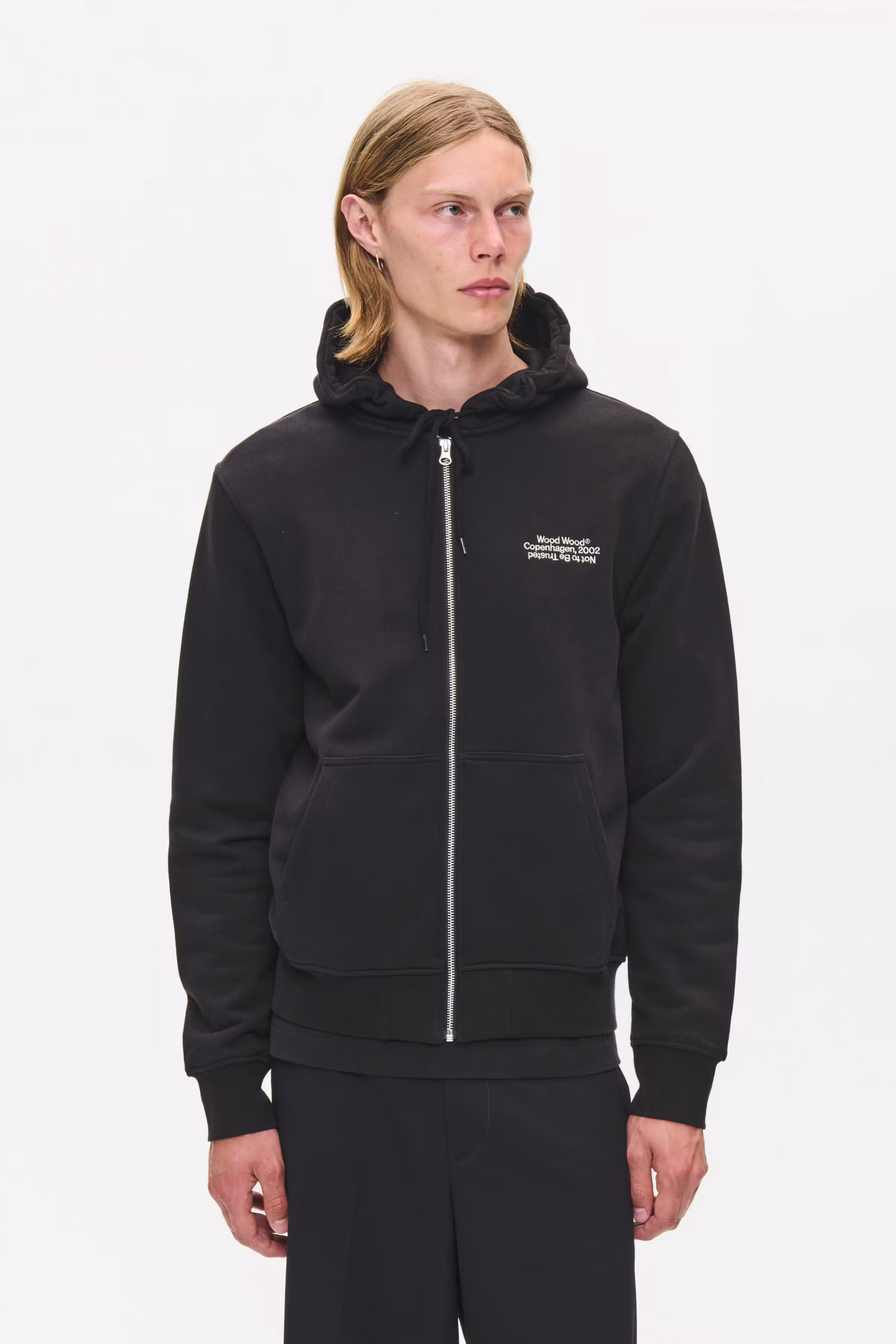 WWIan Sweatshirt LOOKBOOK FRONT 30252263-303700