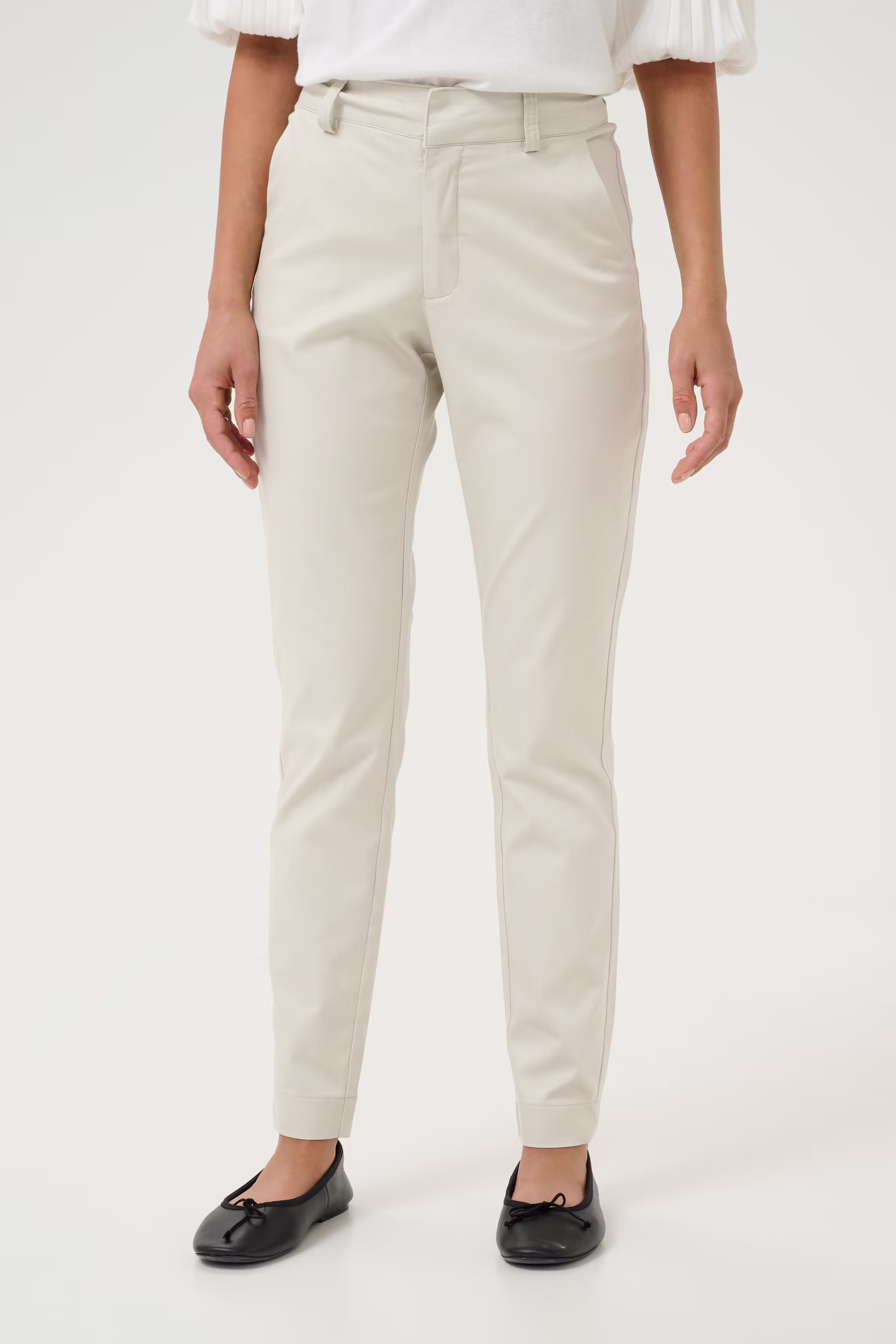 KAlea Bukser LOOKBOOK FRONT 10505191-144500