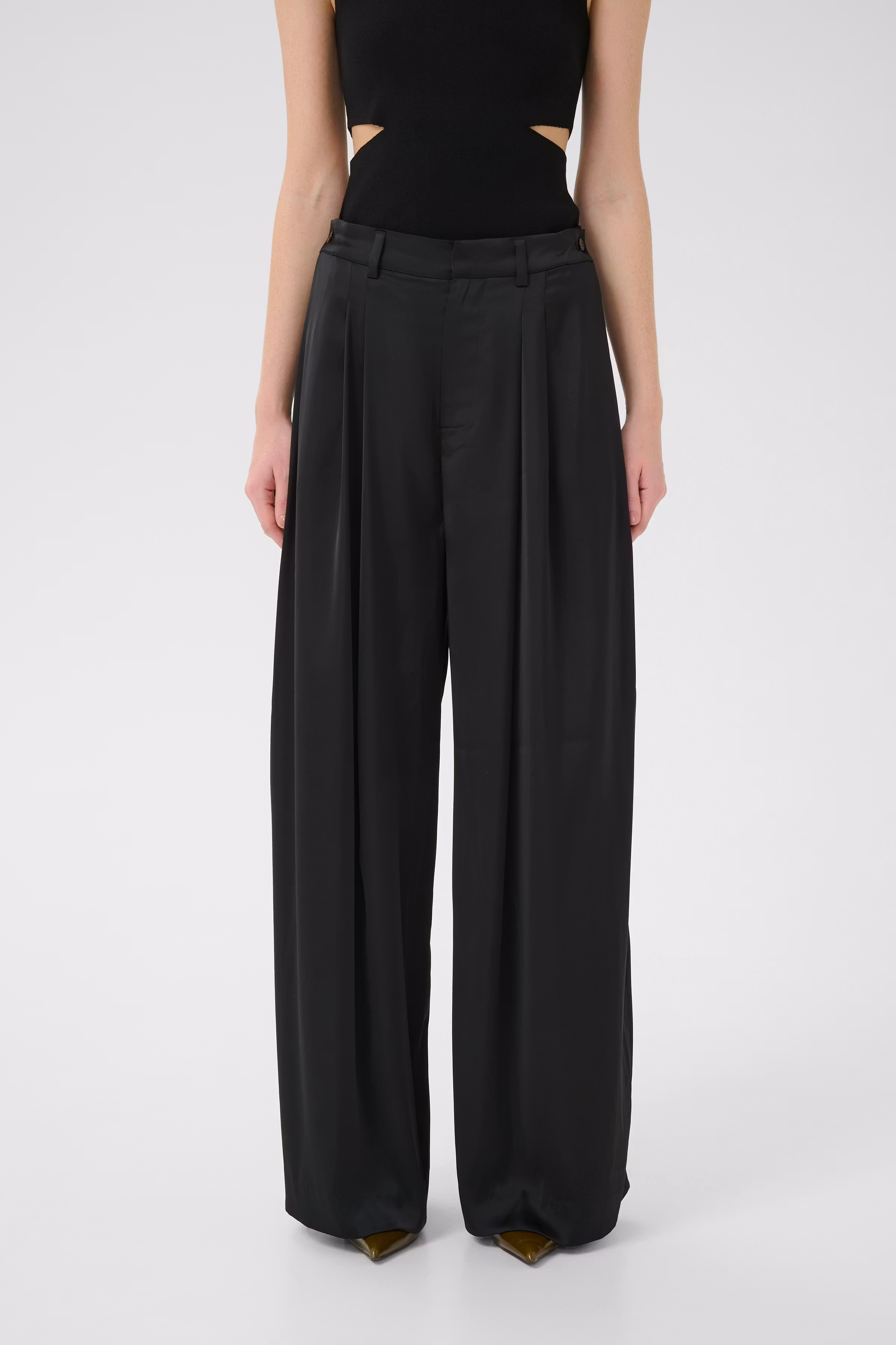 GZrue Trousers LOOKBOOK FRONT 10910805-100017