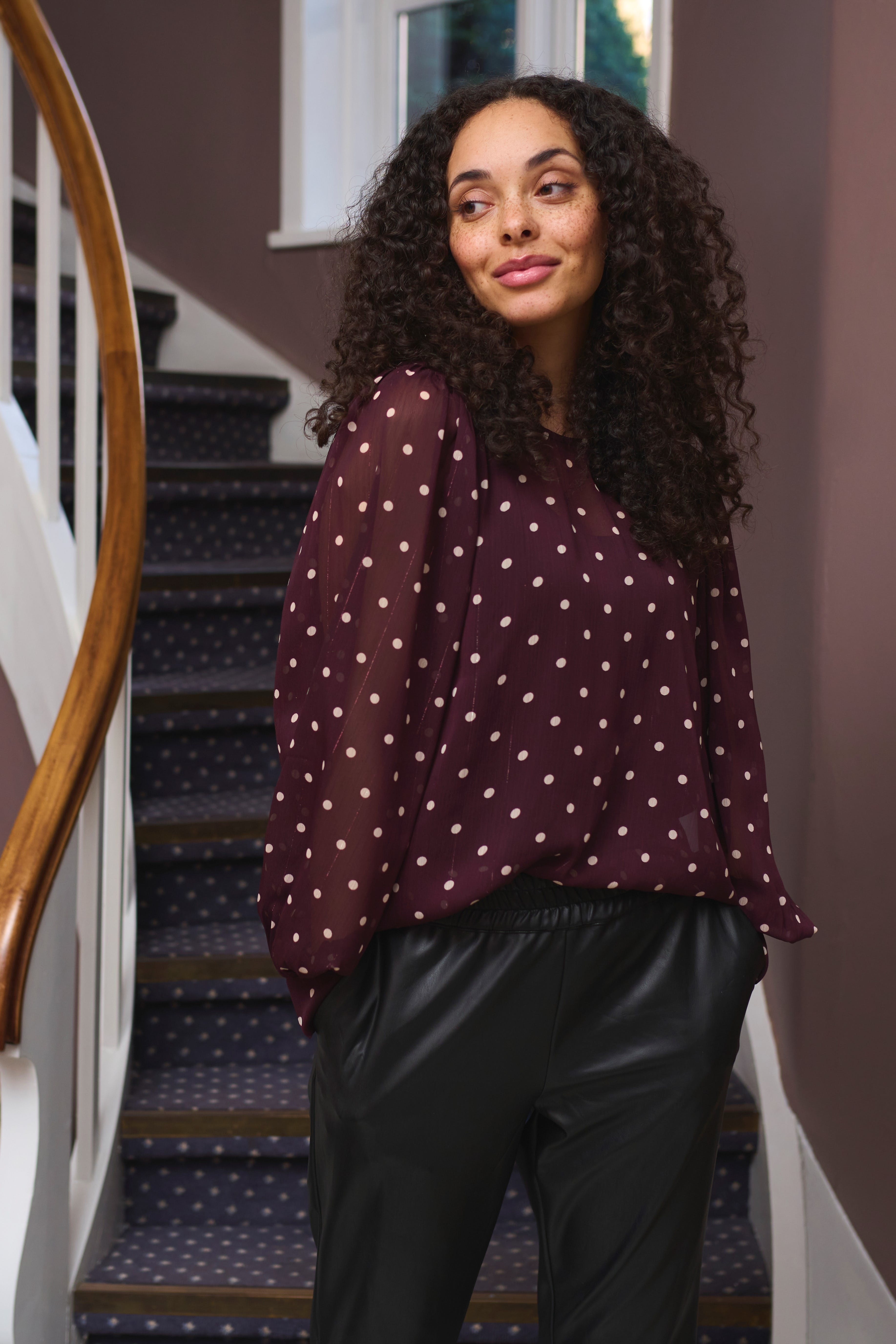 KAsimi Blouse LOCATION NONE 10505705-103589