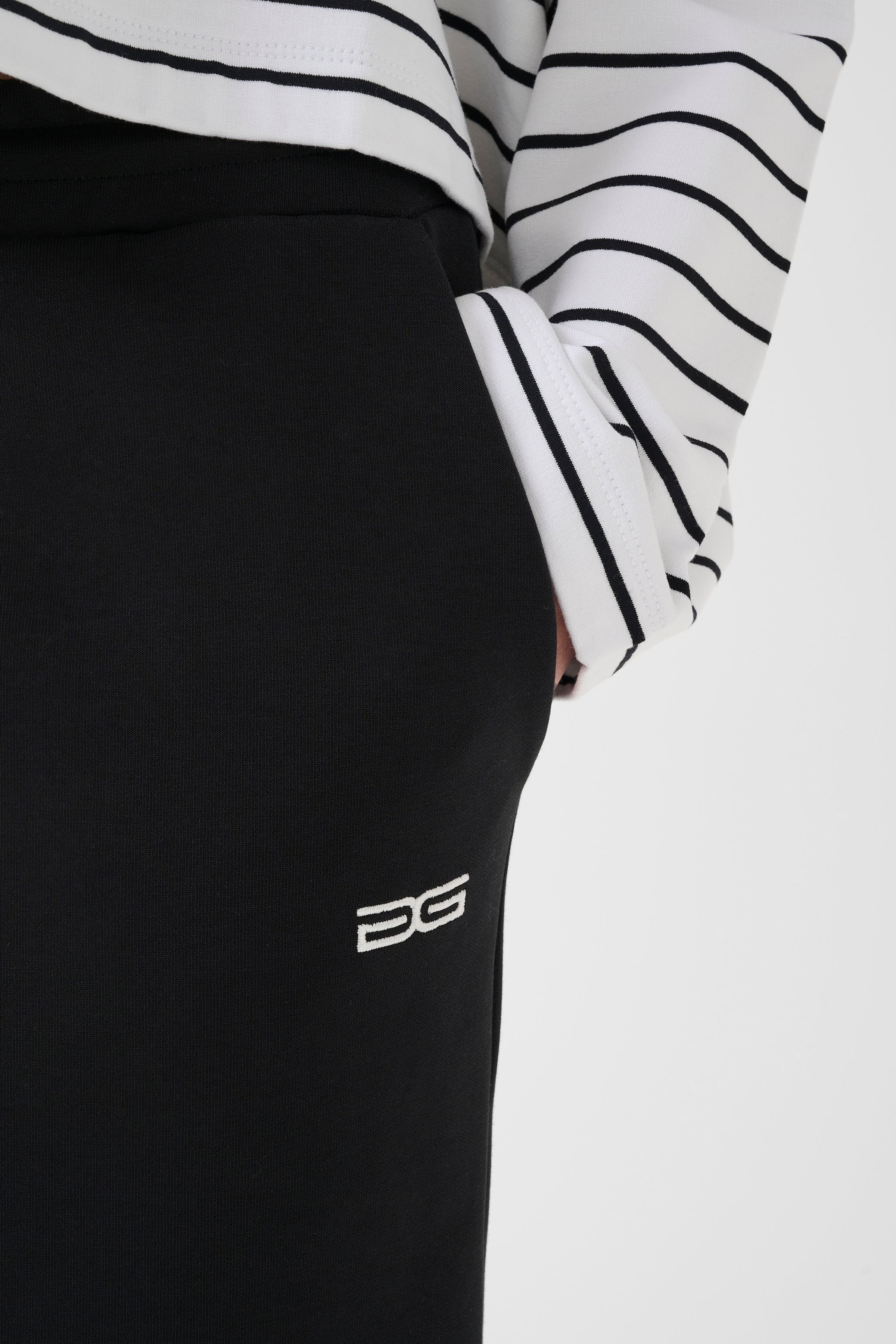 GZimina Rock LOOKBOOK DETAIL 10910115-100017