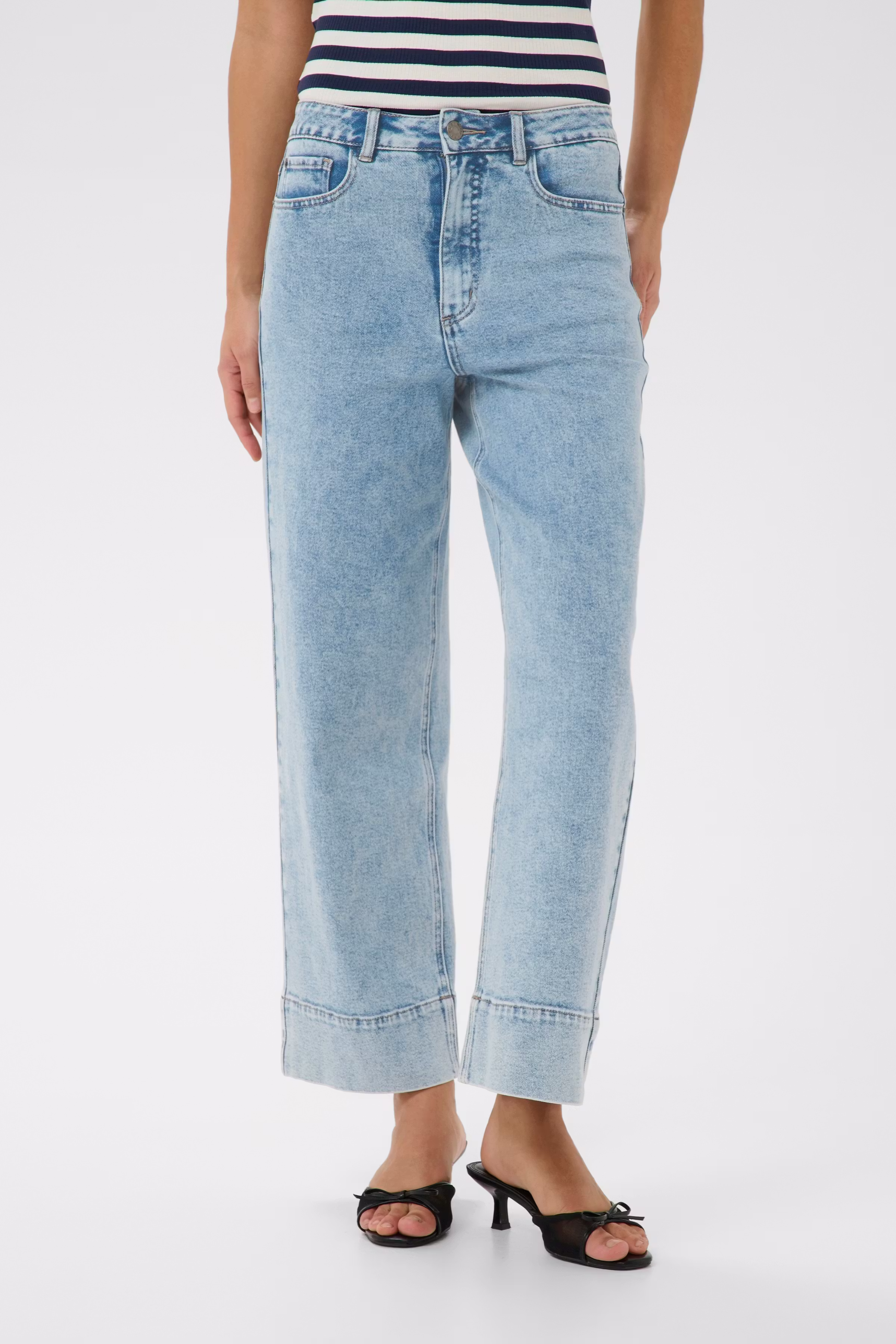 KAamalia Jeans LOOKBOOK FRONT 10511559-101012