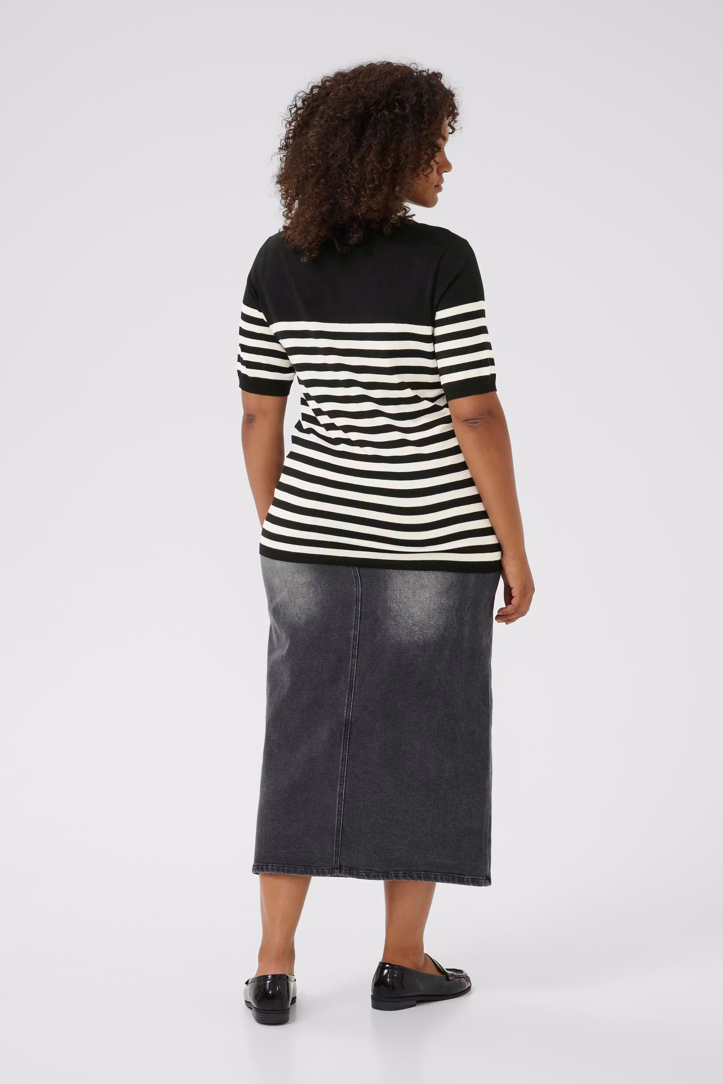 KClizzy Pullover LOOKBOOK BACK 10582914-108417