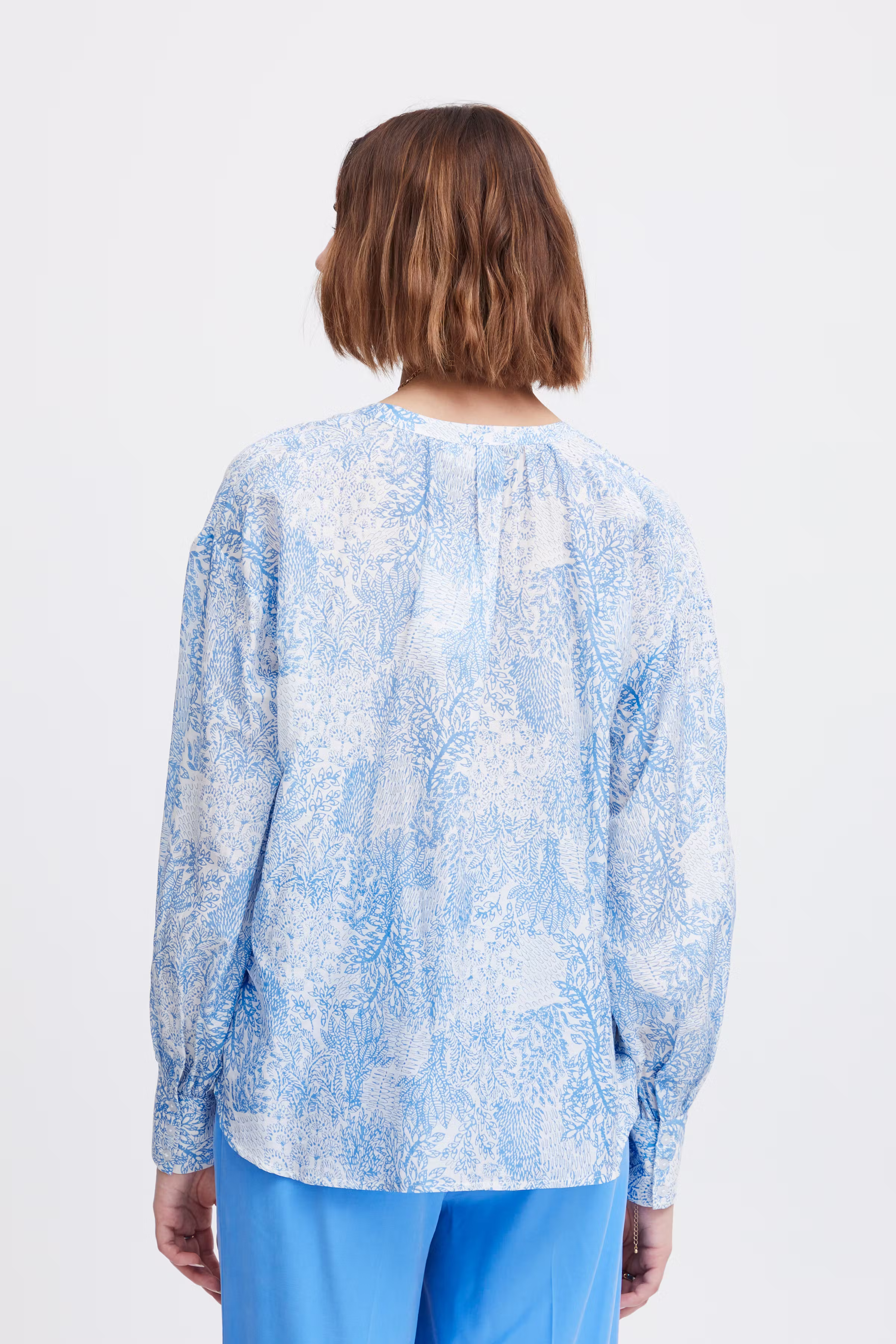 IRTHEA Shirt LOOKBOOK BACK 20119945-202586