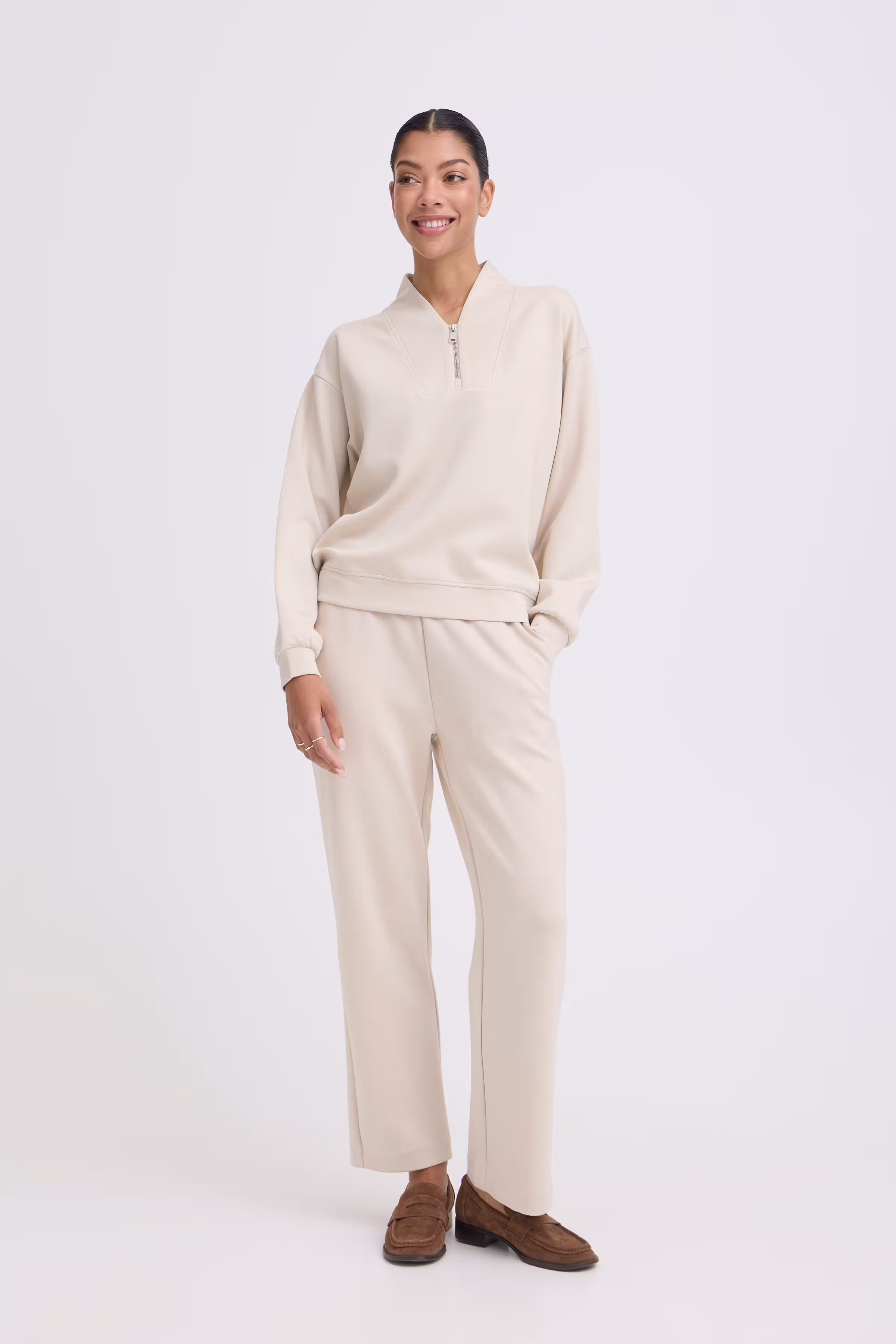 BYPUSTI Sweatshirt LOOKBOOK FRONT 20819663-130401