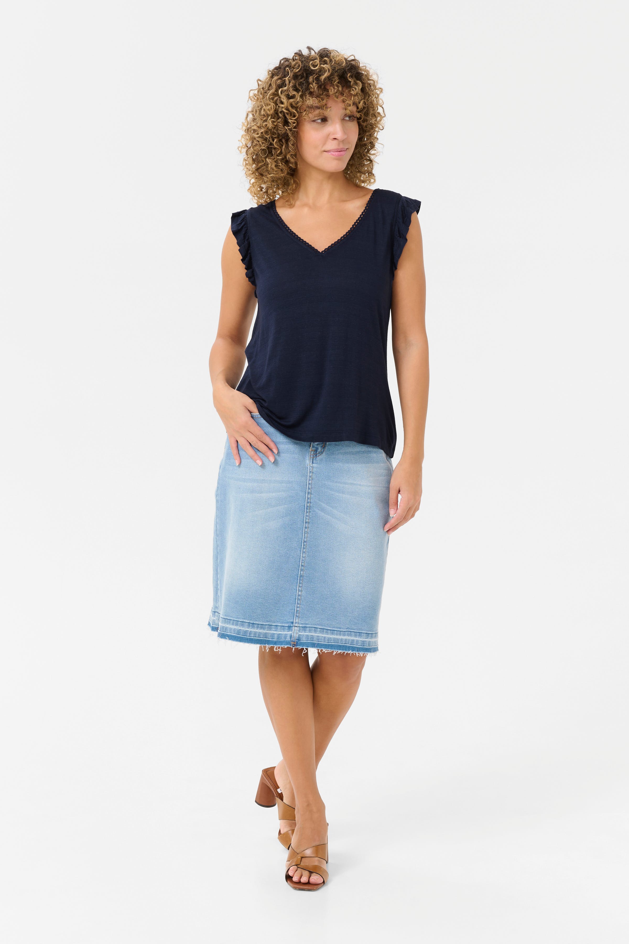 CRLuna Top LOOKBOOK FRONT 10609810-193923