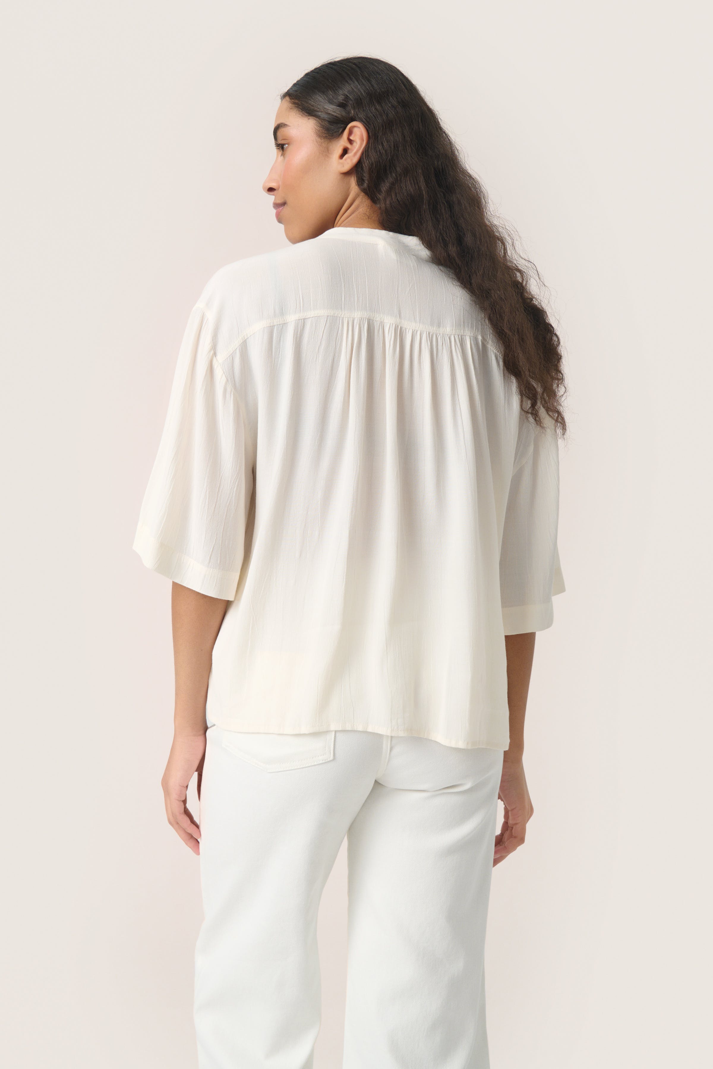 SLLayna Blouse LOOKBOOK BACK 30407339-110701