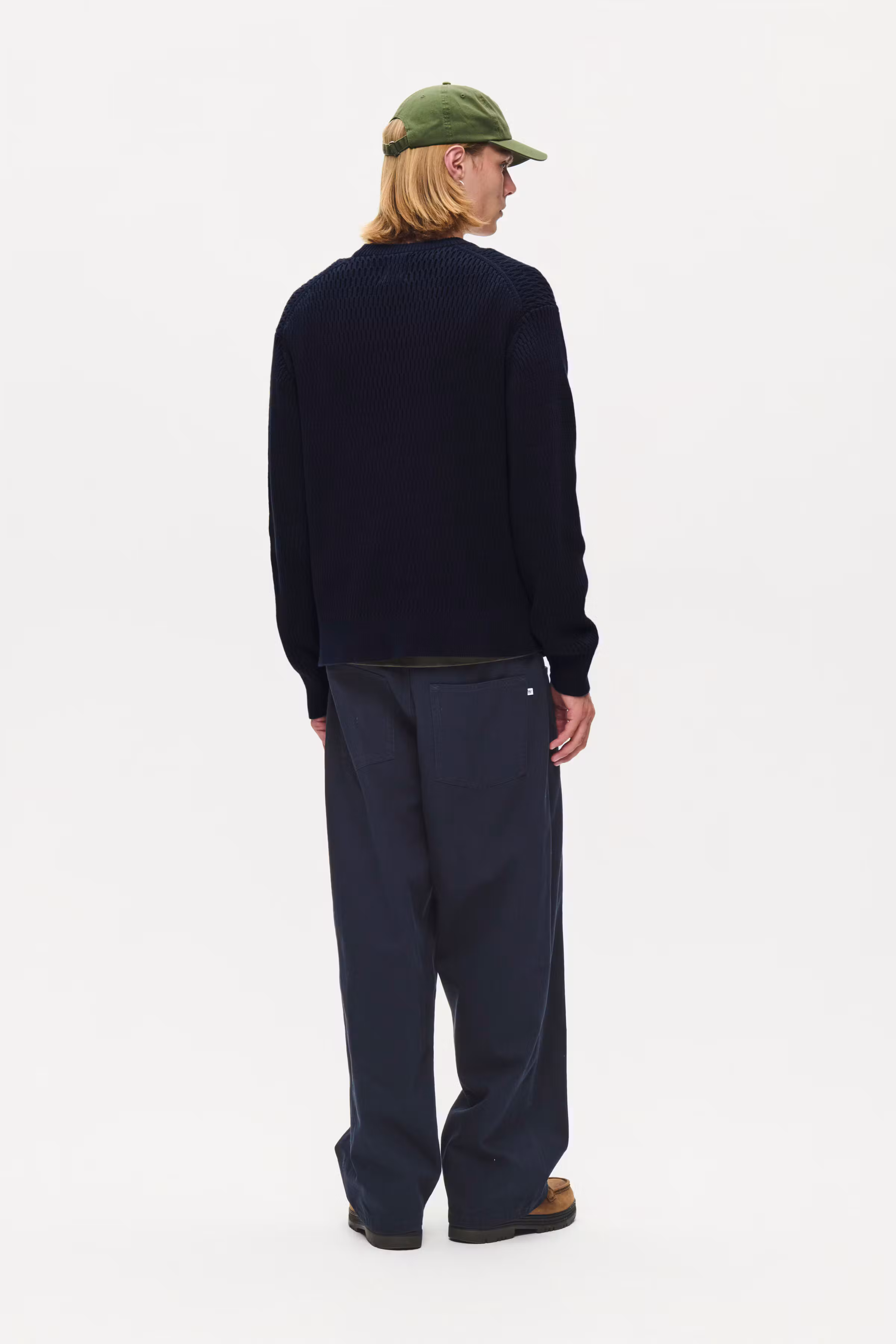 WWKamper Pullover LOOKBOOK BACK 30252321-194011