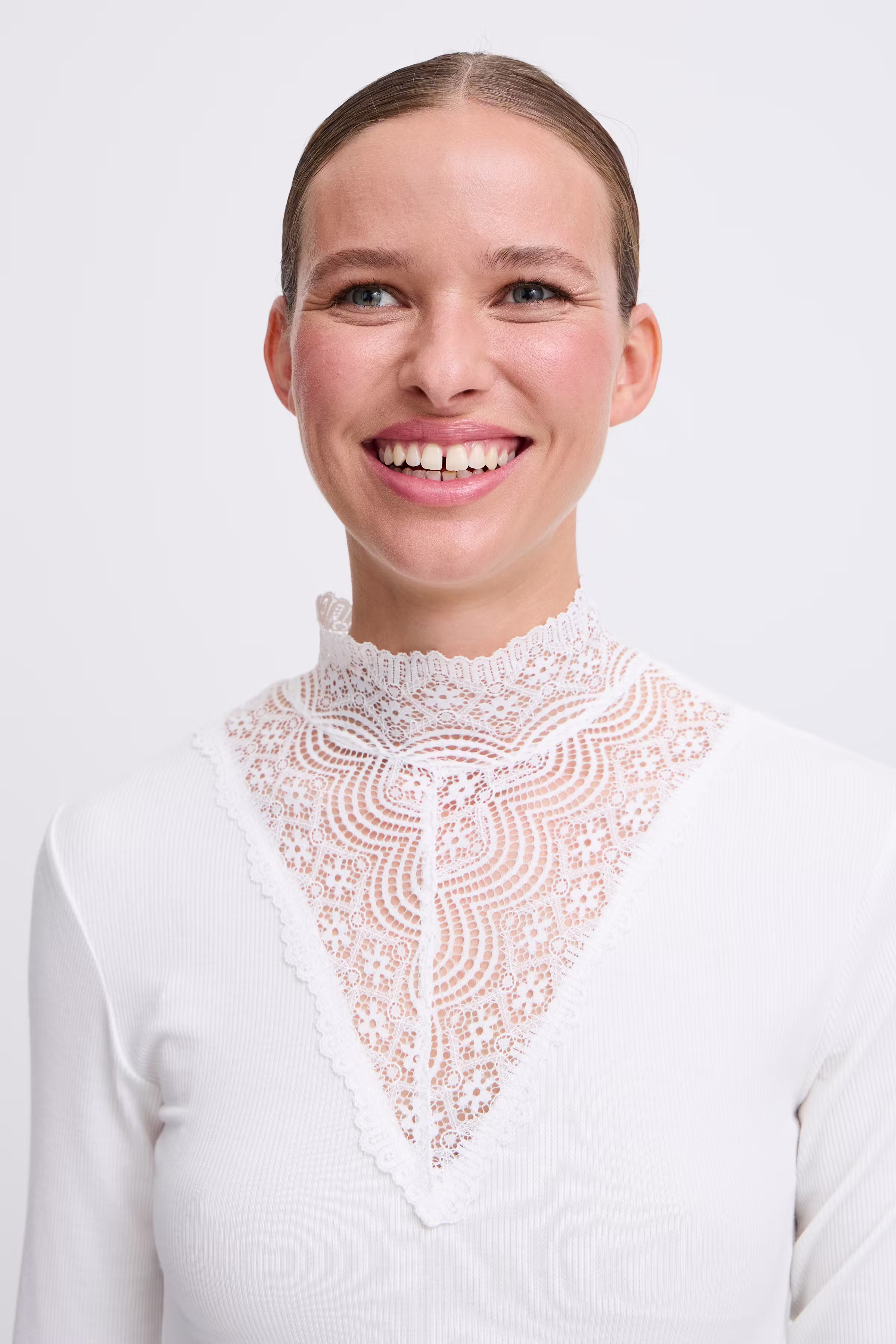 BYRALITSA T-shirt LOOKBOOK DETAIL 20815966-114300