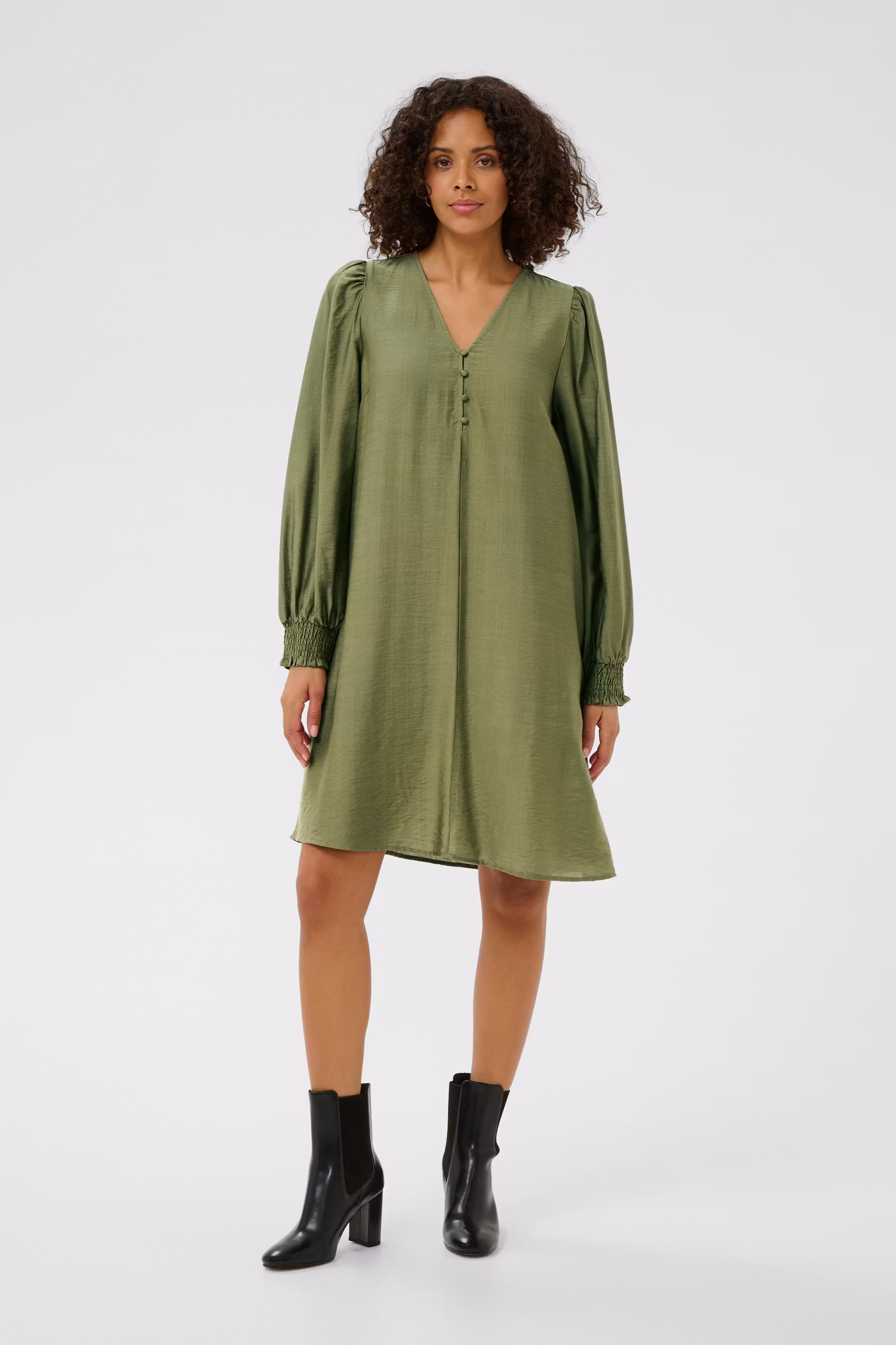 KAlufia Kjole LOOKBOOK FRONT 10511105-170517