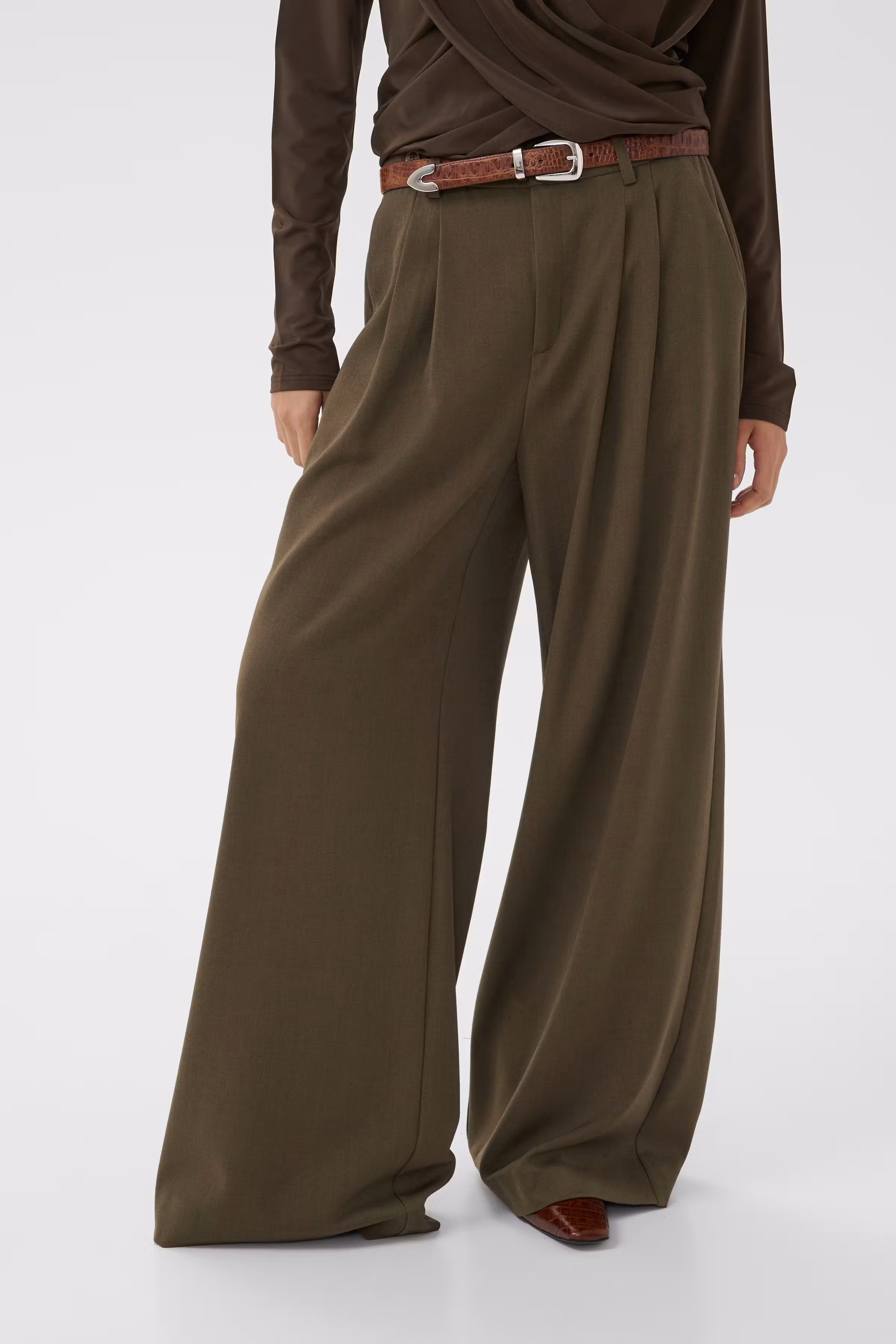 GZstacy Trousers LOOKBOOK FRONT 10911101-1908141