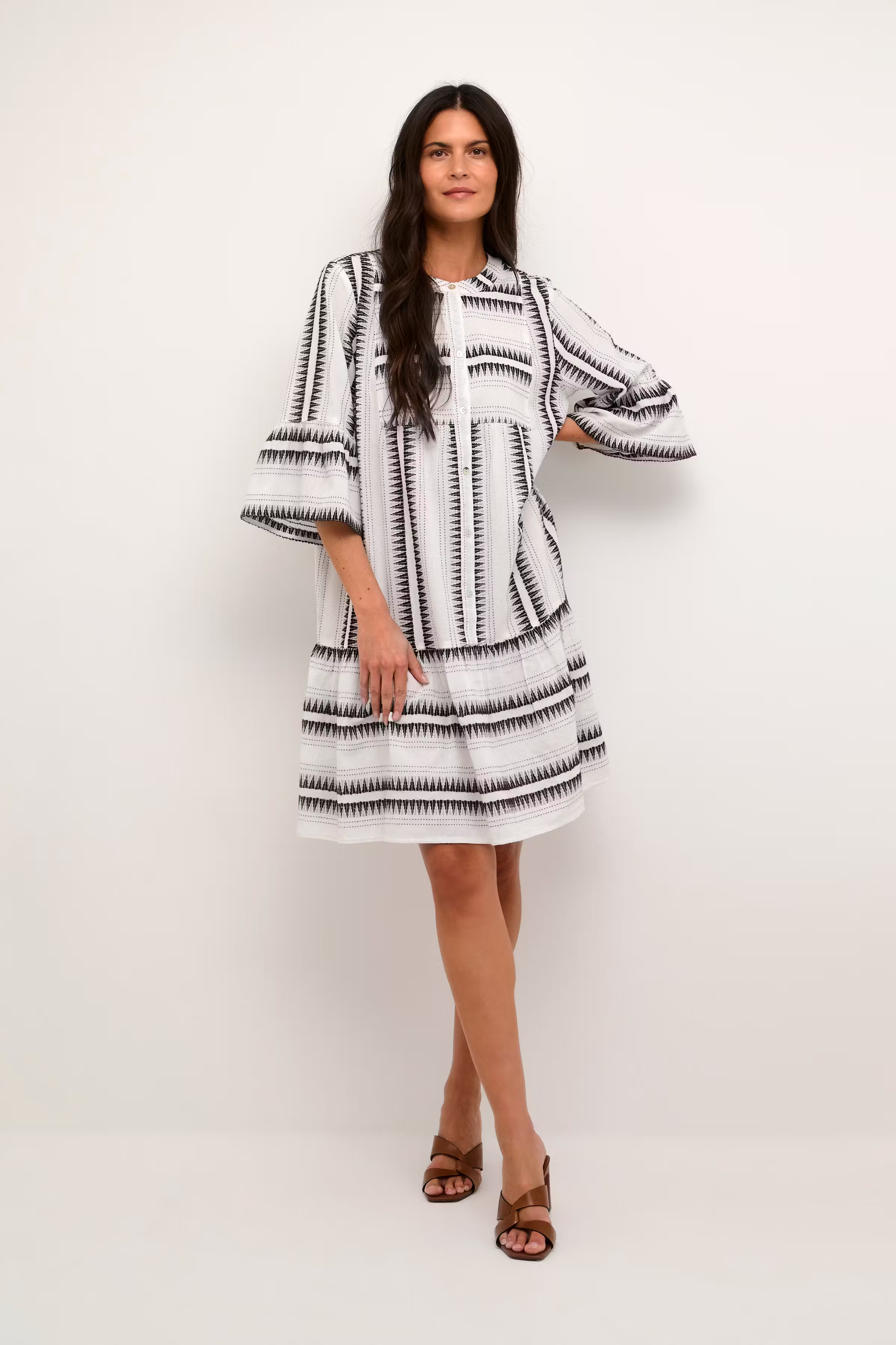 CRIna Robe LOOKBOOK FRONT 10611561-104438