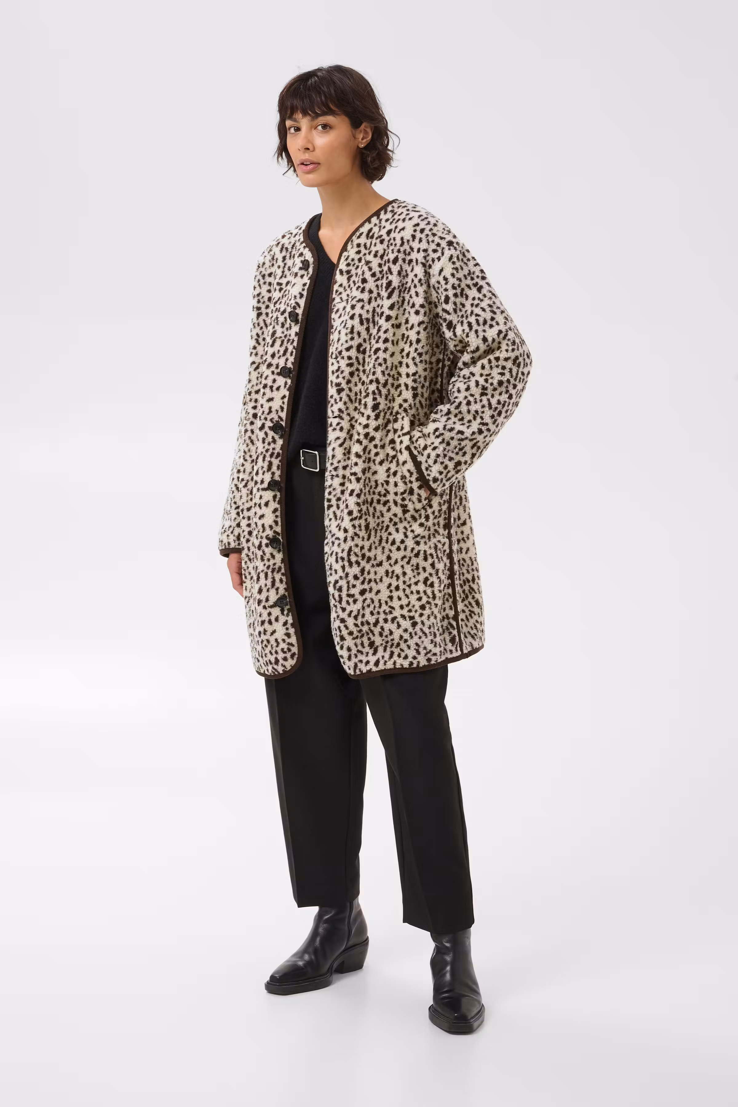 CatyaPW Kåpe LOOKBOOK FRONT 30310631-305034