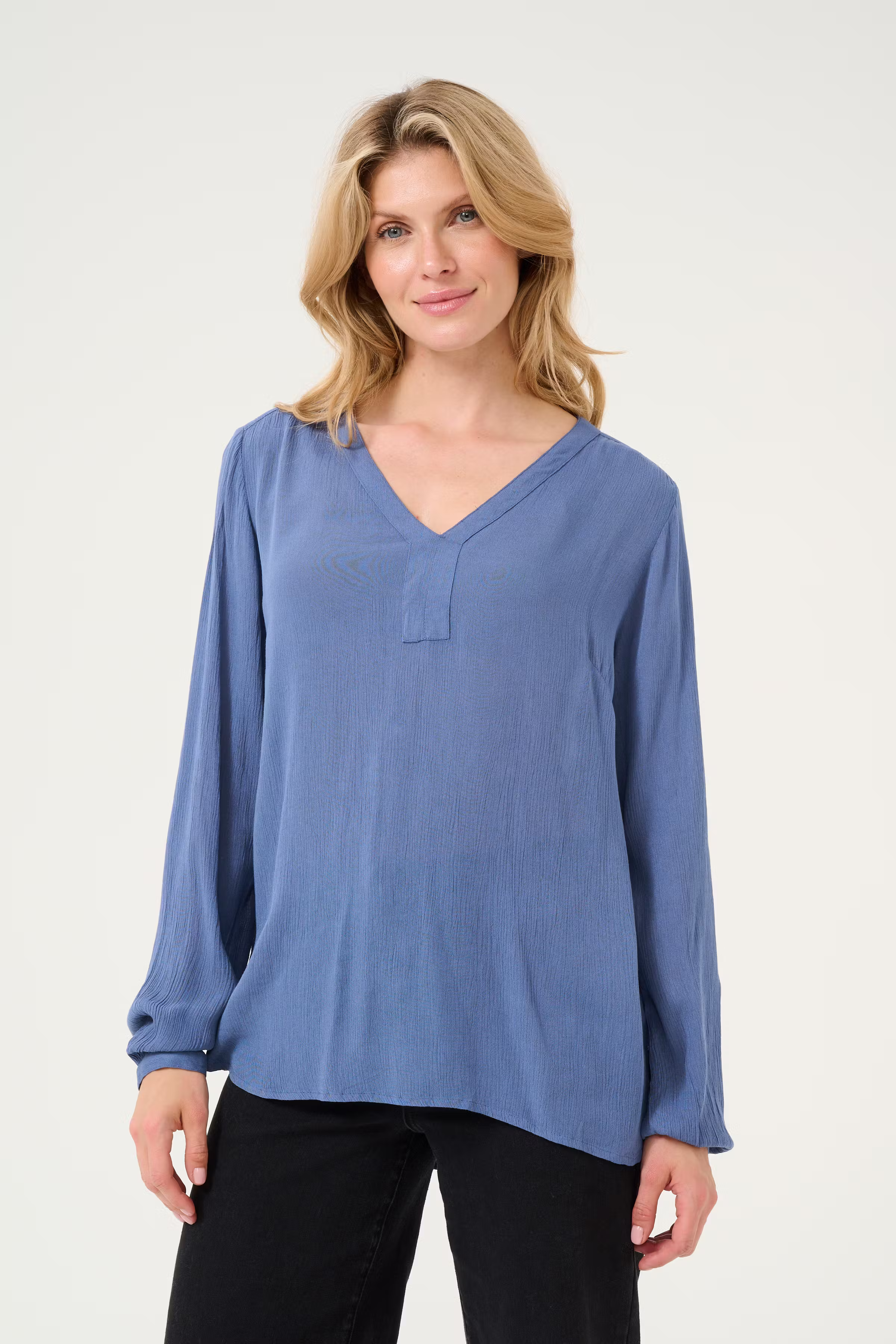 KAamber Bluse LOOKBOOK FRONT 501032-193928