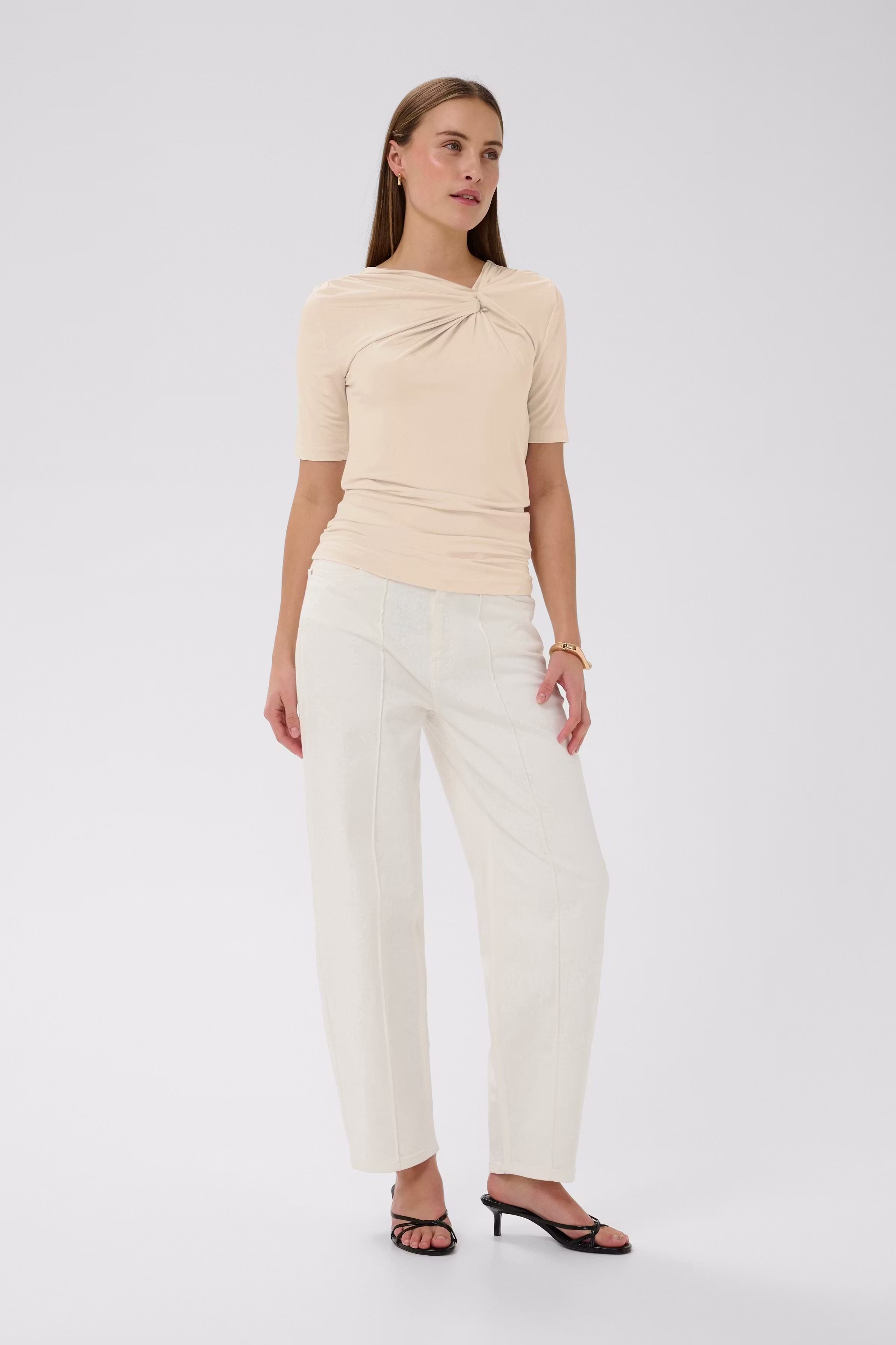 SLClara T-shirt LOOKBOOK FRONT 30409051-130401