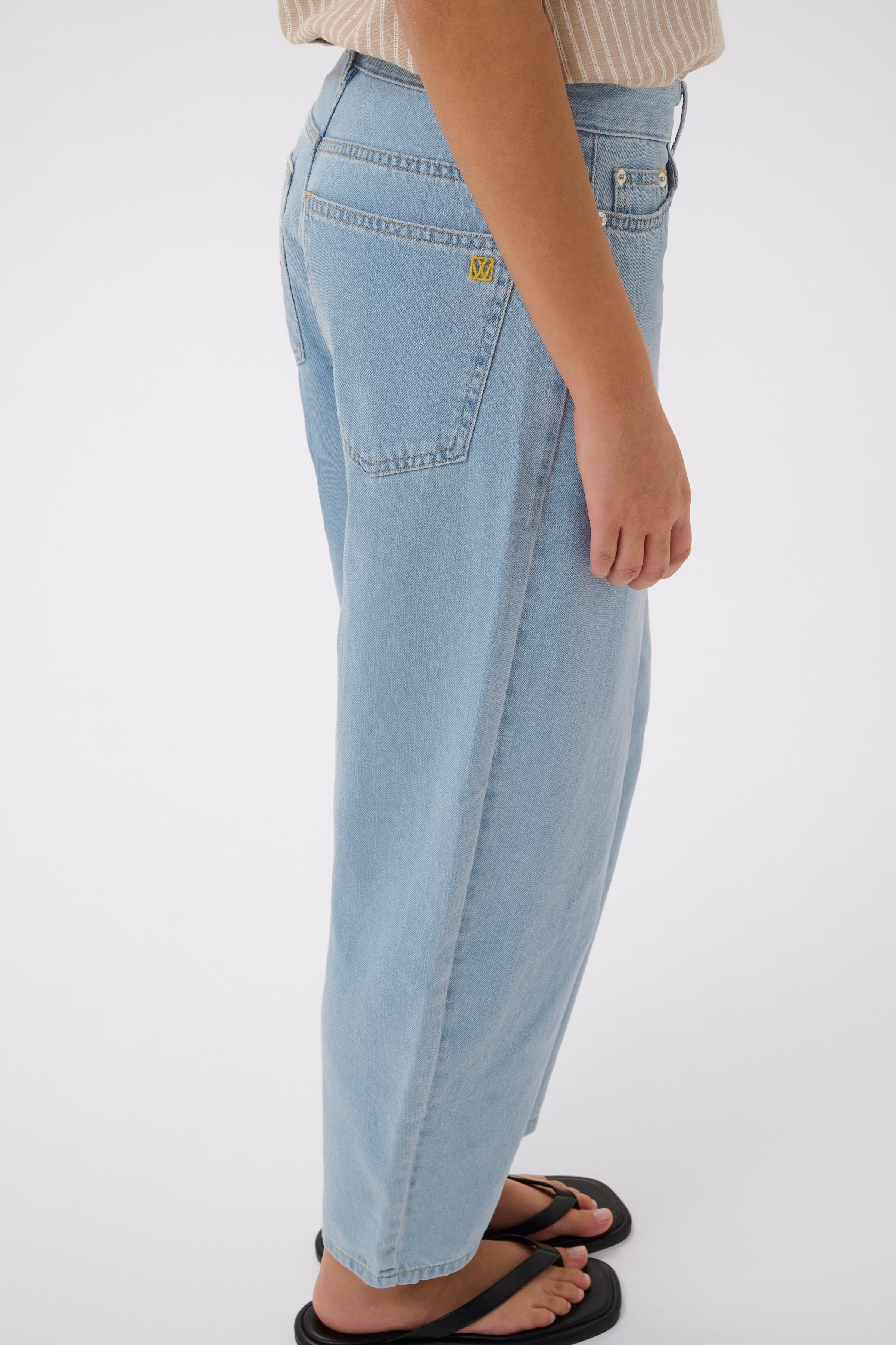 KarfinaIW Barrel Jeans LOOKBOOK DETAIL 30111189-302002