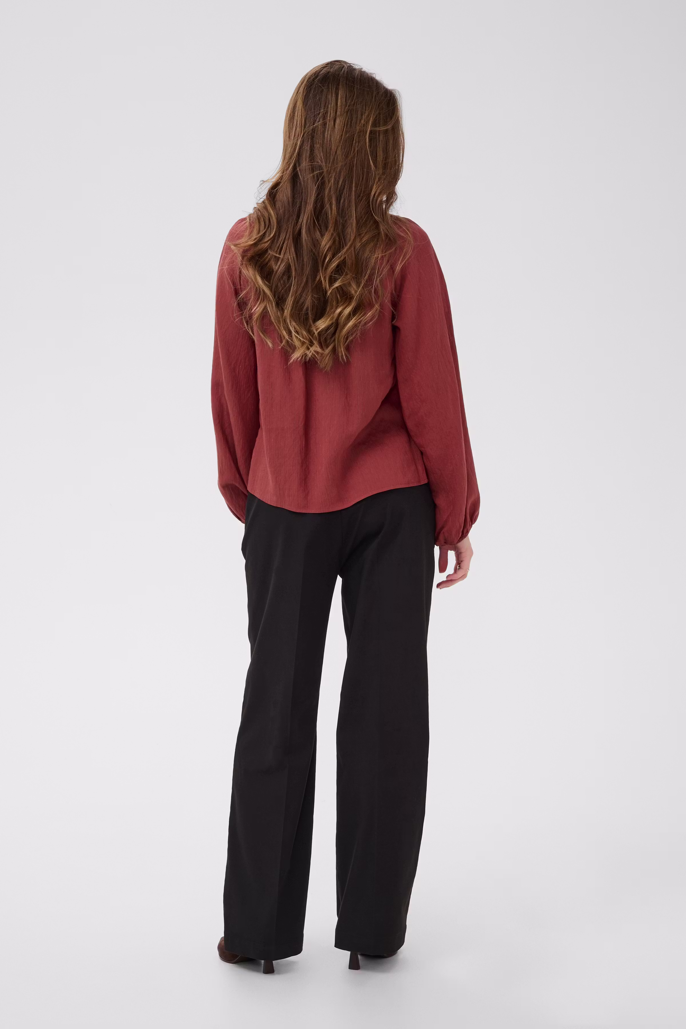 CRGonia Blouse LOOKBOOK BACK 10615286-181323