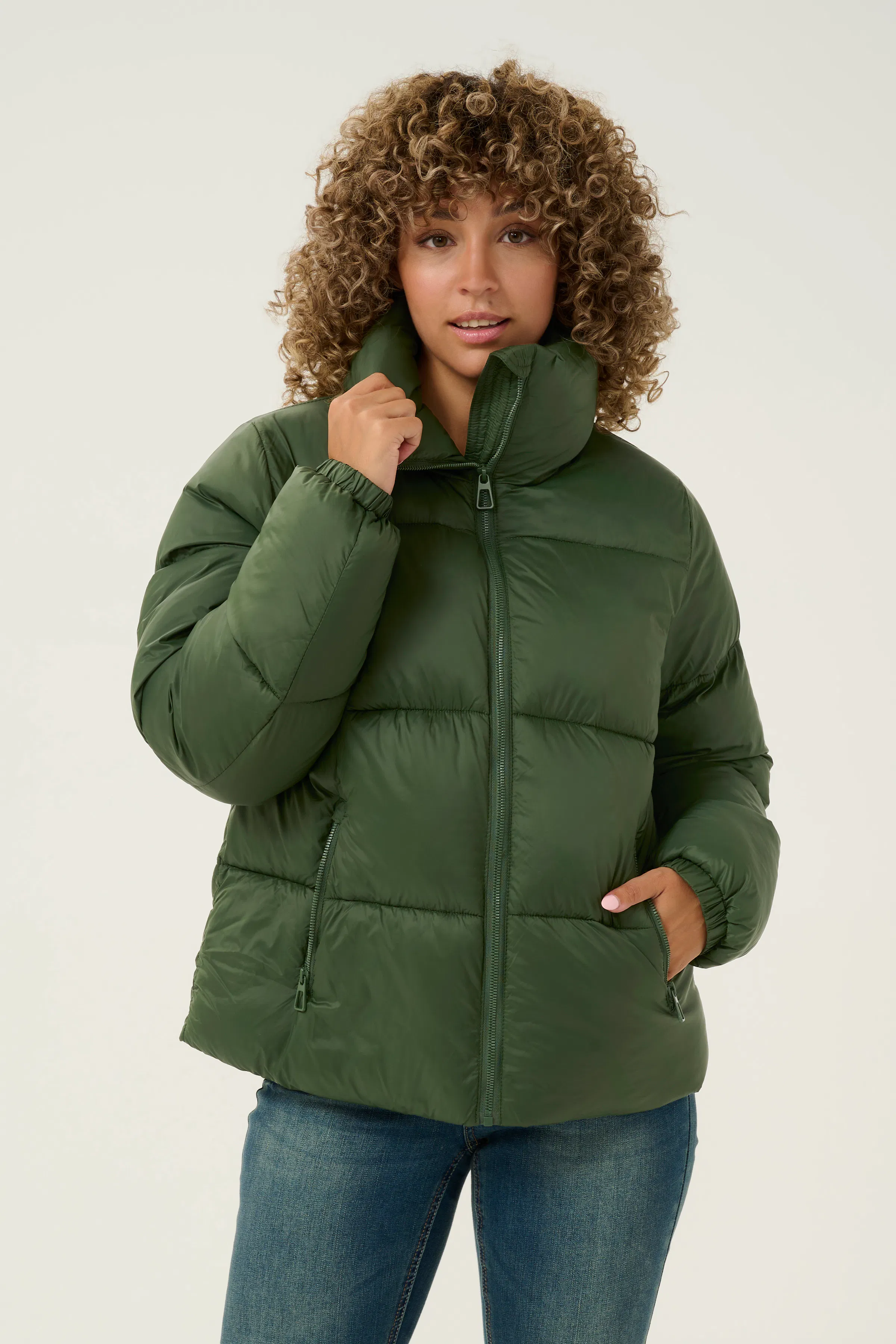 CROpal Jacket LOOKBOOK FRONT 10613109-190415