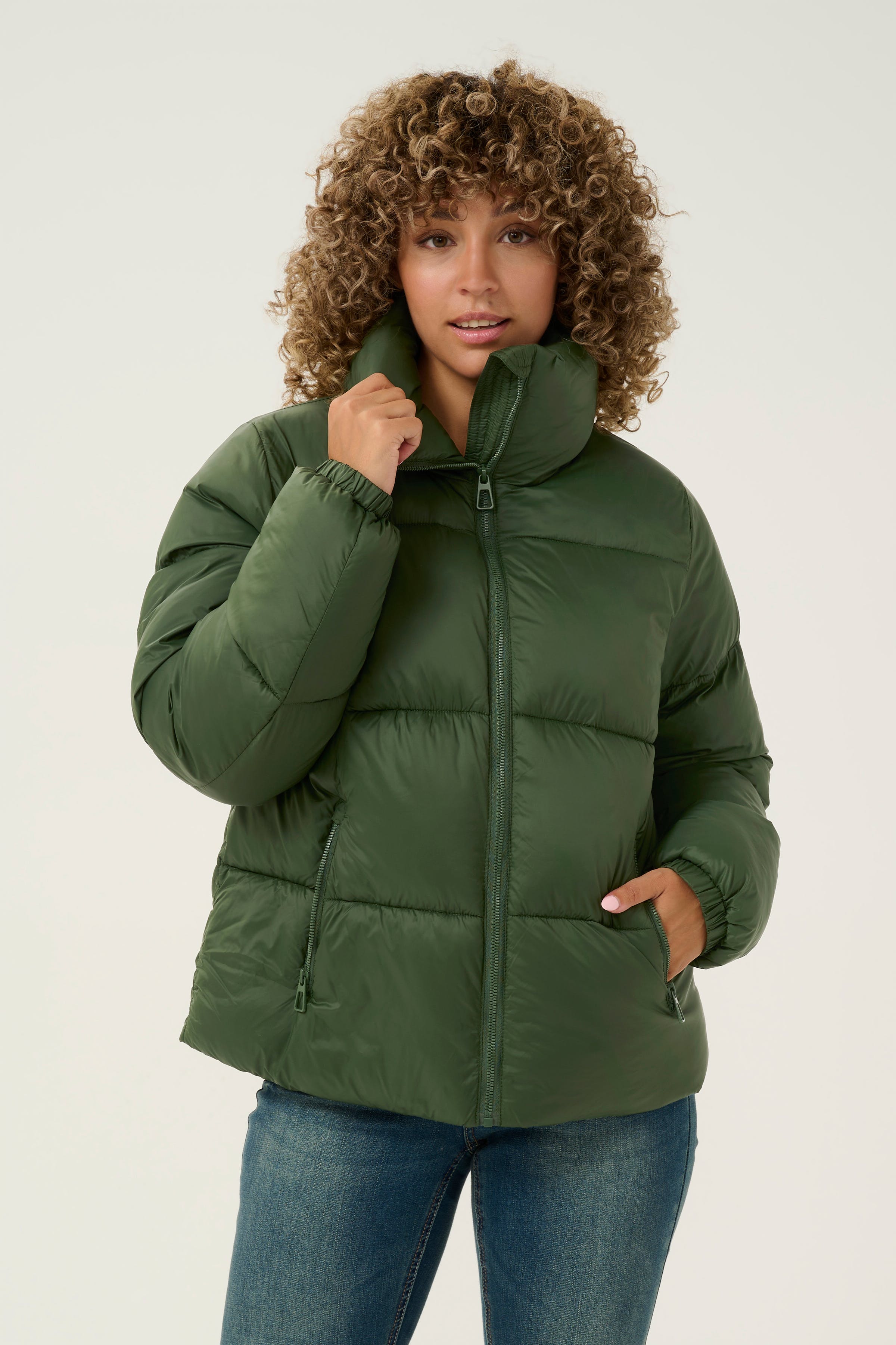 CROpal Jacket LOOKBOOK FRONT 10613109-190415