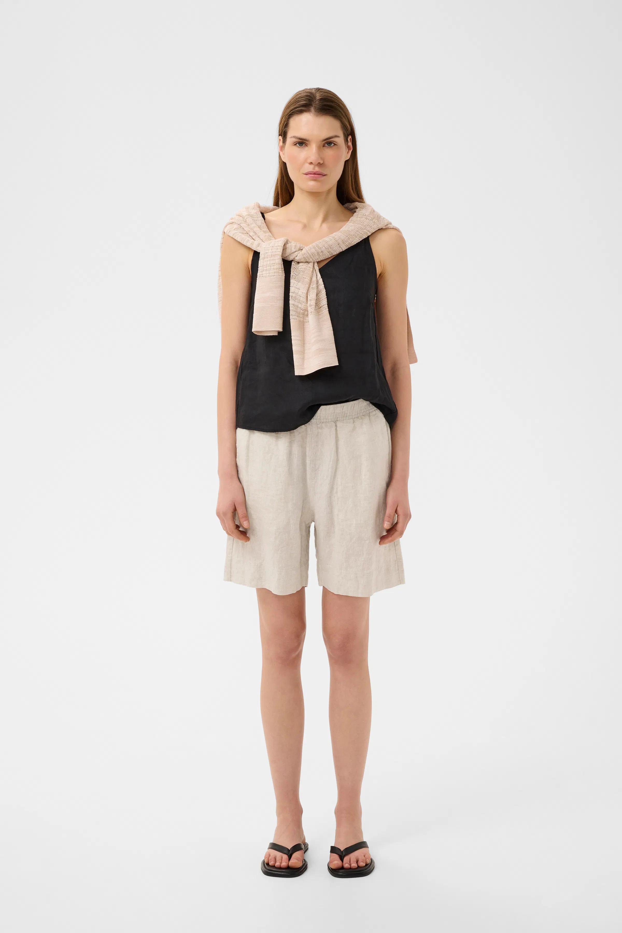 ELINORIW Linnen Shorts LOOKBOOK FRONT 30112545-300597