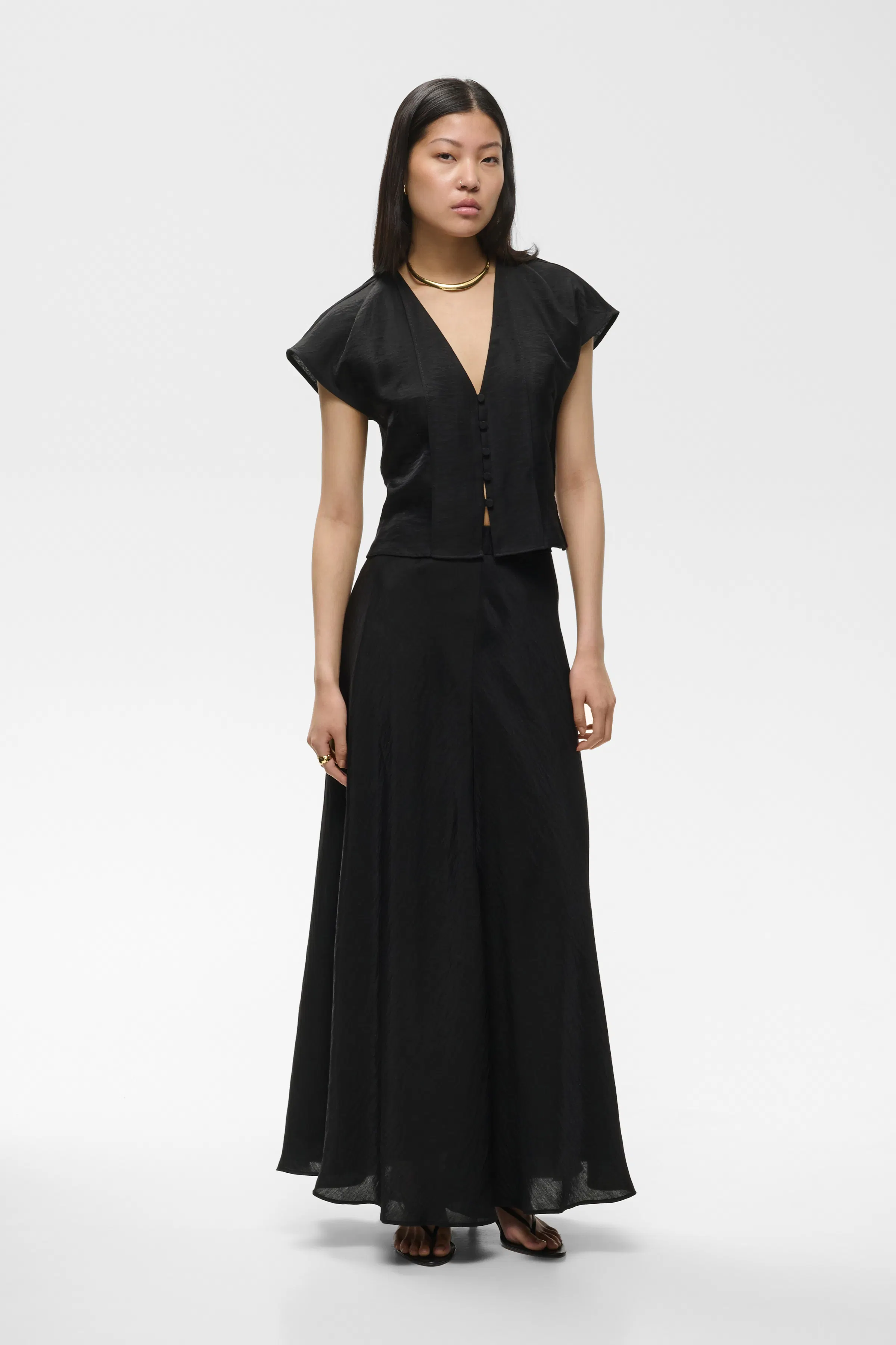 IOSOFIA Skirt LOOKBOOK FRONT 30600651-BK999