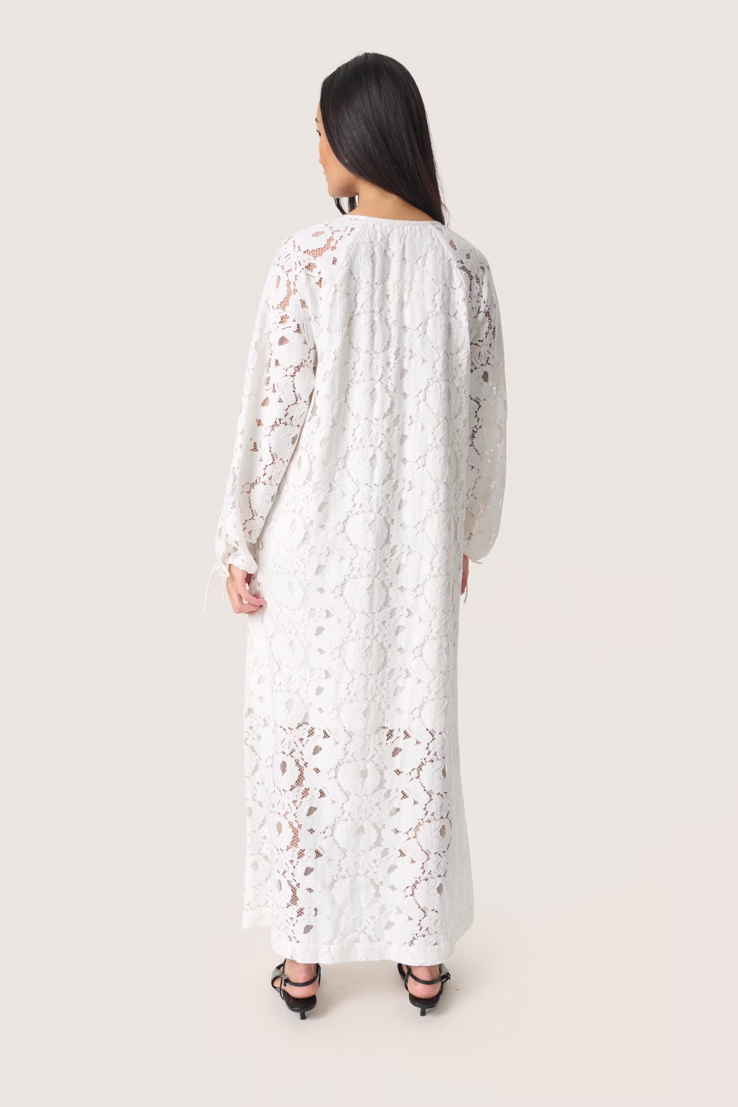 SLTaya Kjole LOOKBOOK BACK 30408672-111001