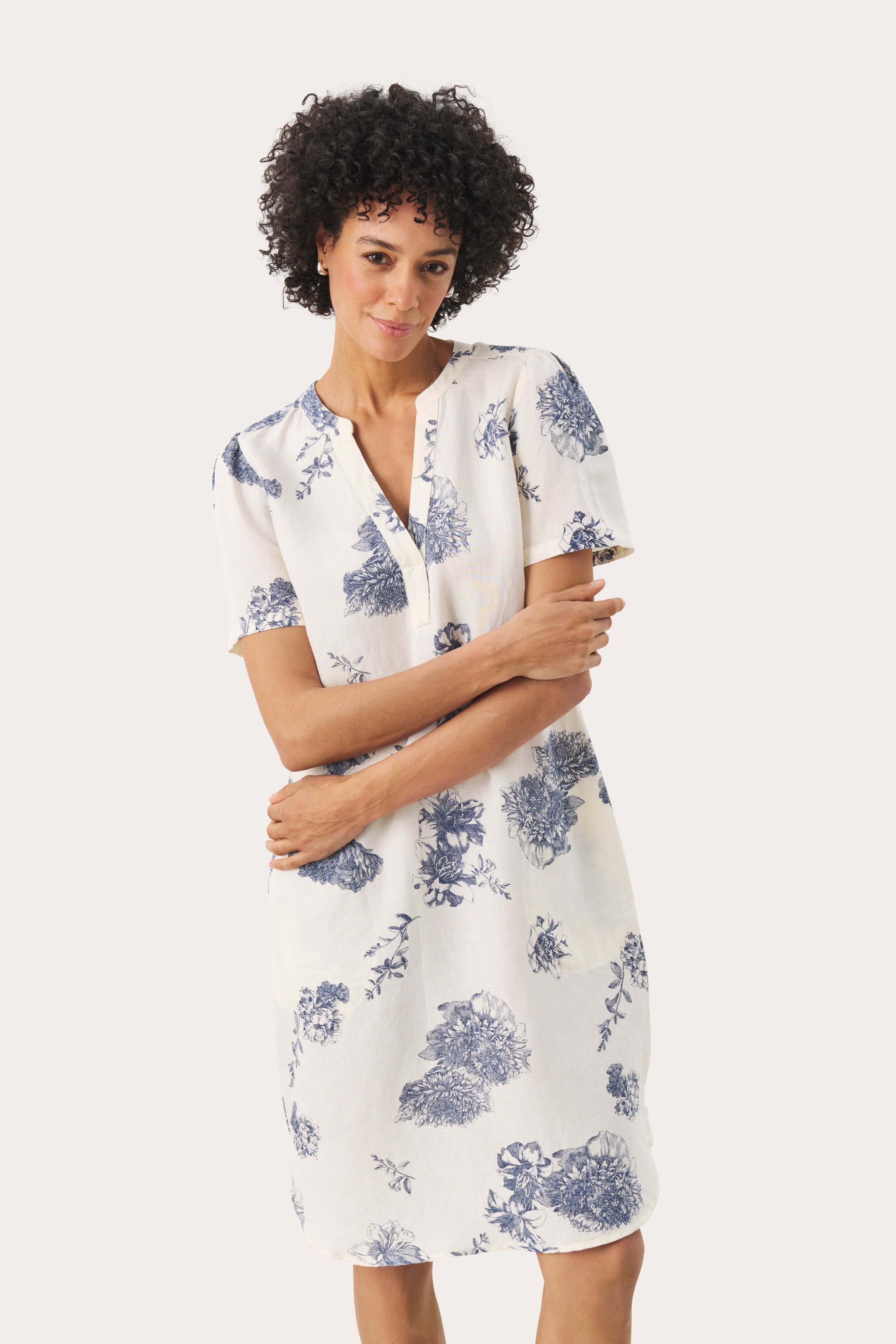 AminasePW Kjole LOOKBOOK FRONT 30309934-303794