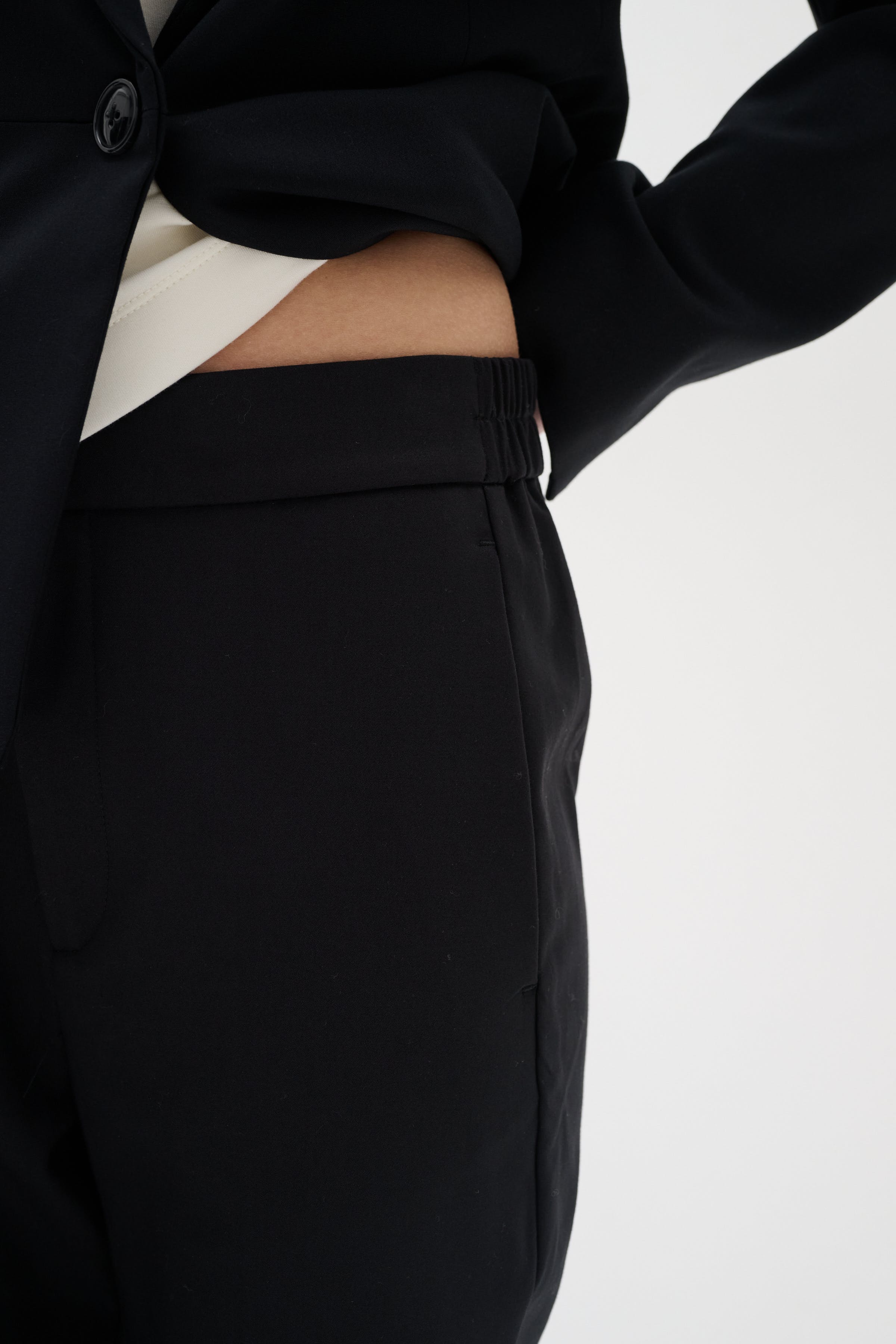 ZellaIW Hose LOOKBOOK DETAIL 30105579-194008