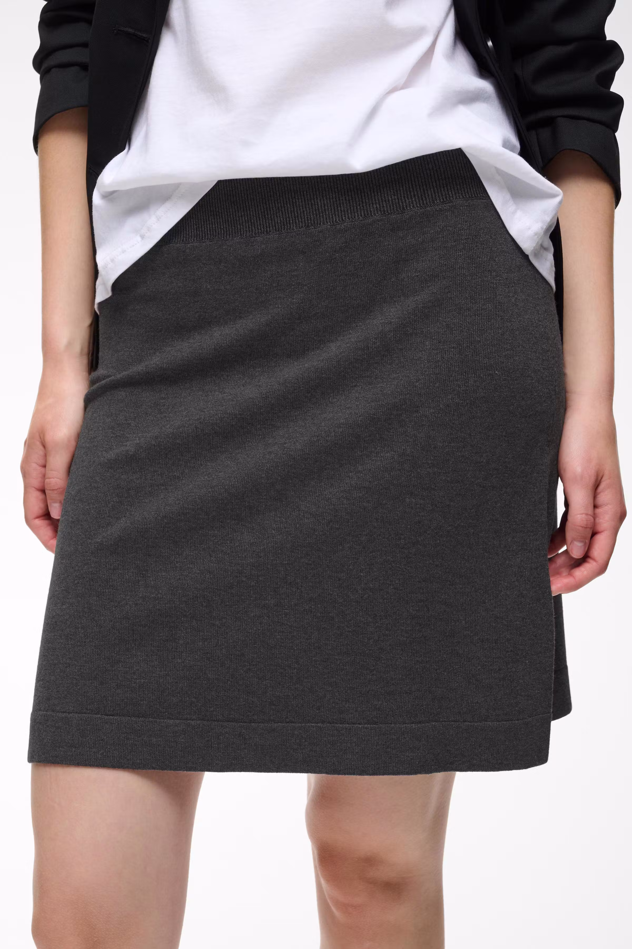 ZusanIW Skirt LOOKBOOK DETAIL 30111349-300596