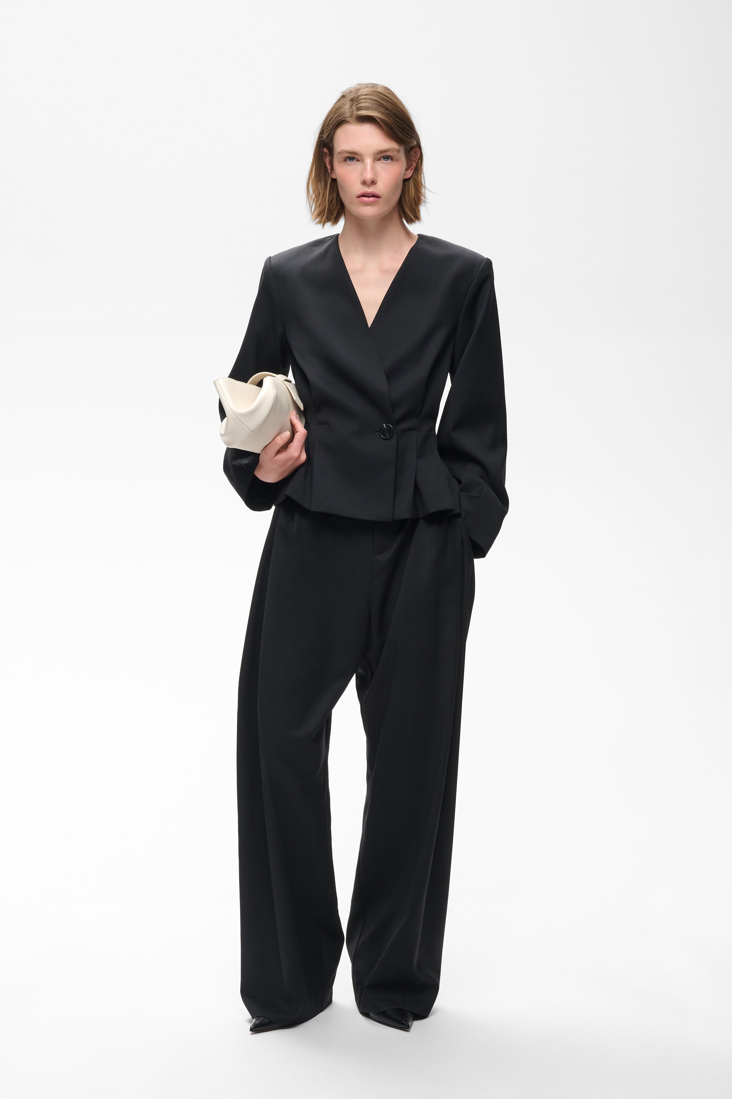 CARAHIW Byxor LOOKBOOK FRONT 30112888-194008