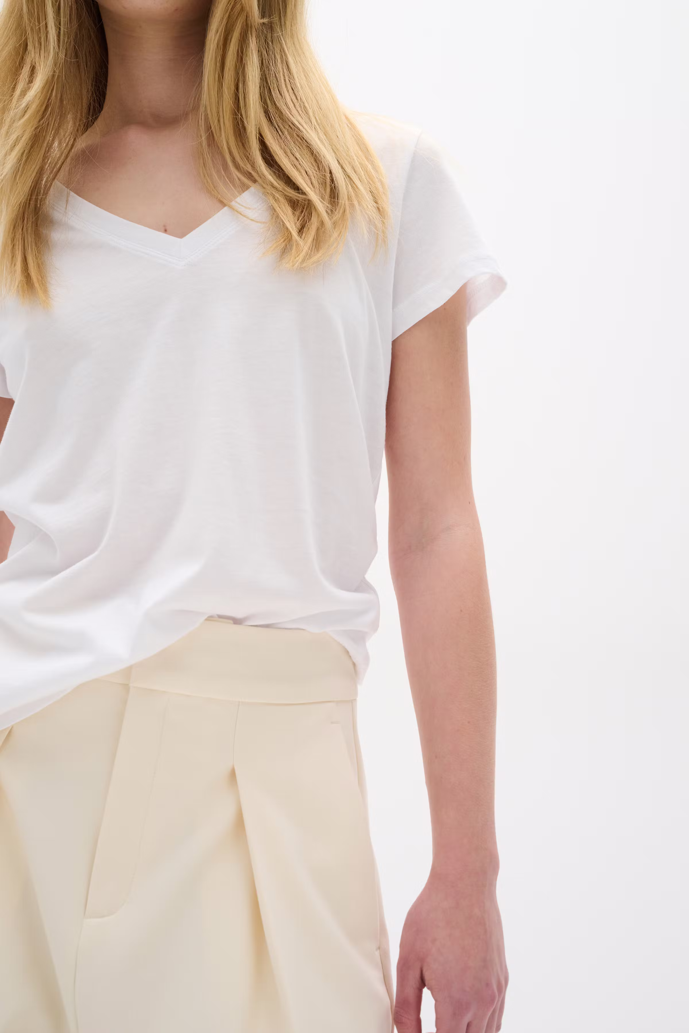 RenaIW T-shirt LOOKBOOK DETAIL 30100789-10090