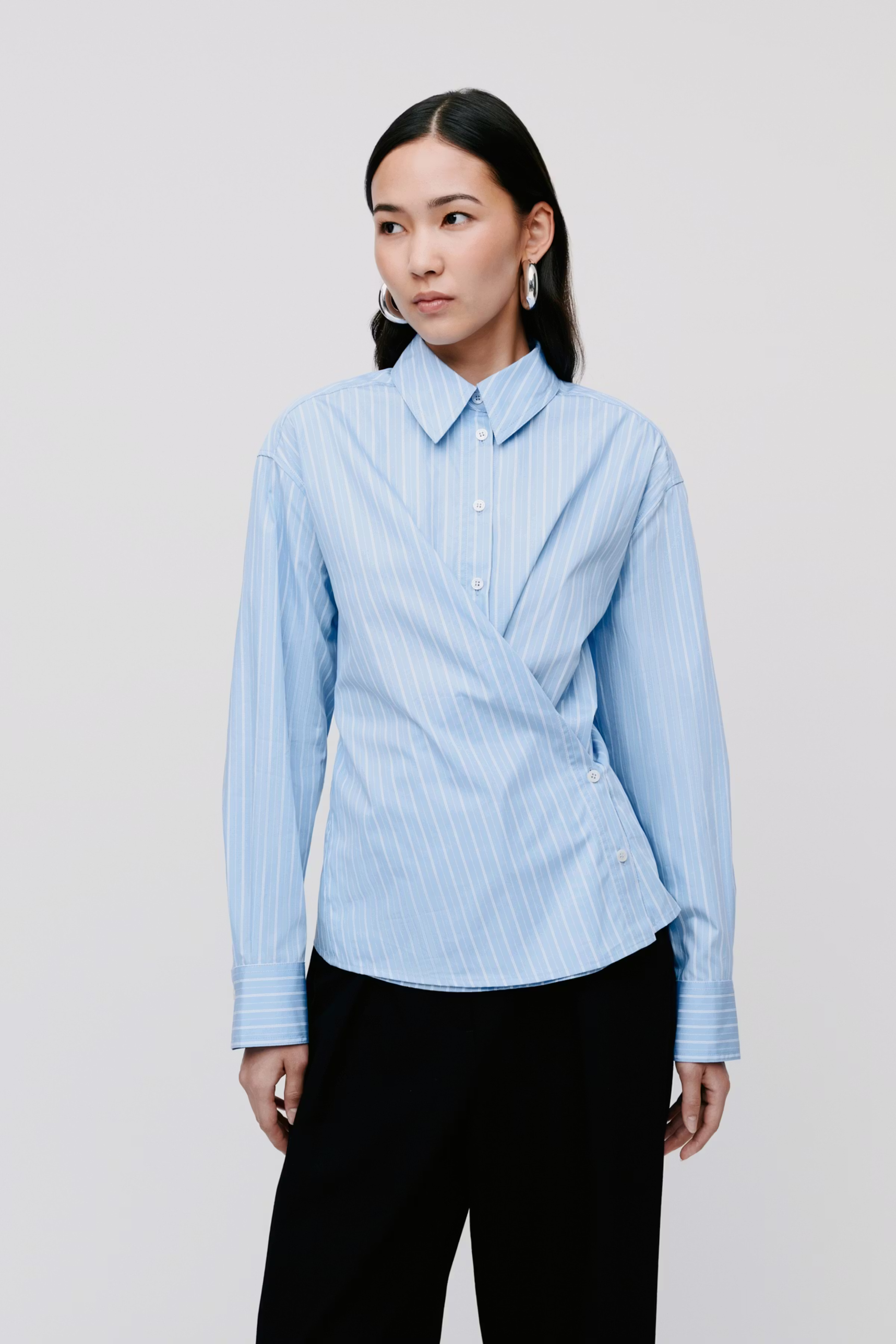 EVONNE Blouse LOOKBOOK FRONT 30600282-MC2150