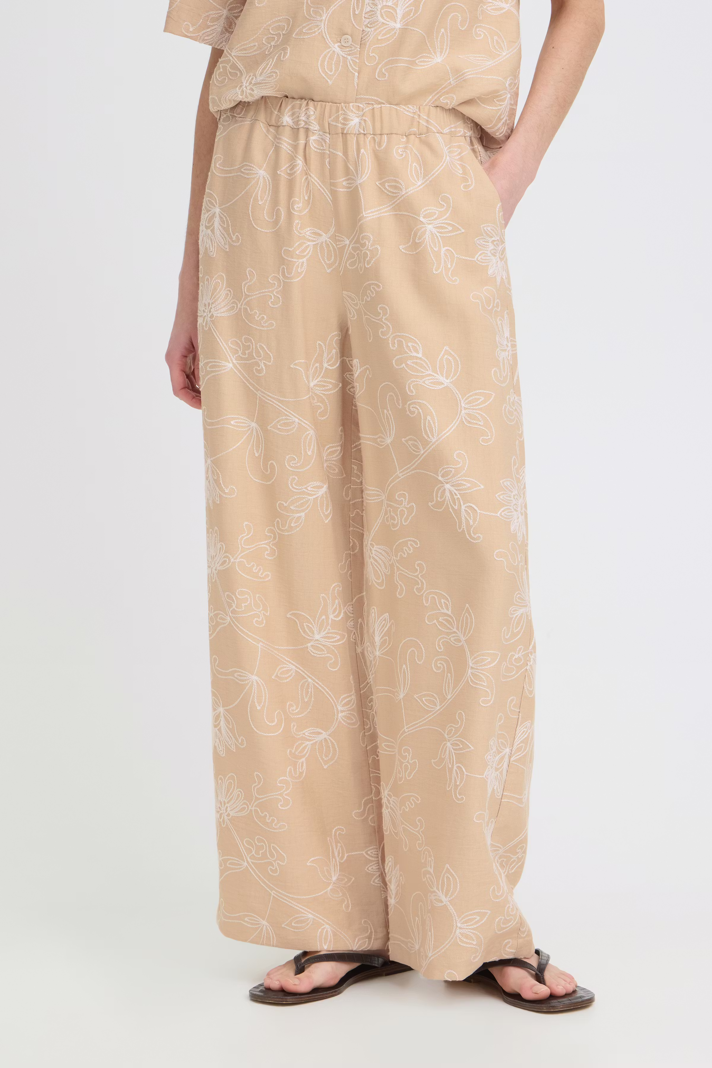BYDAIDA Bukser LOOKBOOK FRONT 20819010-900008593