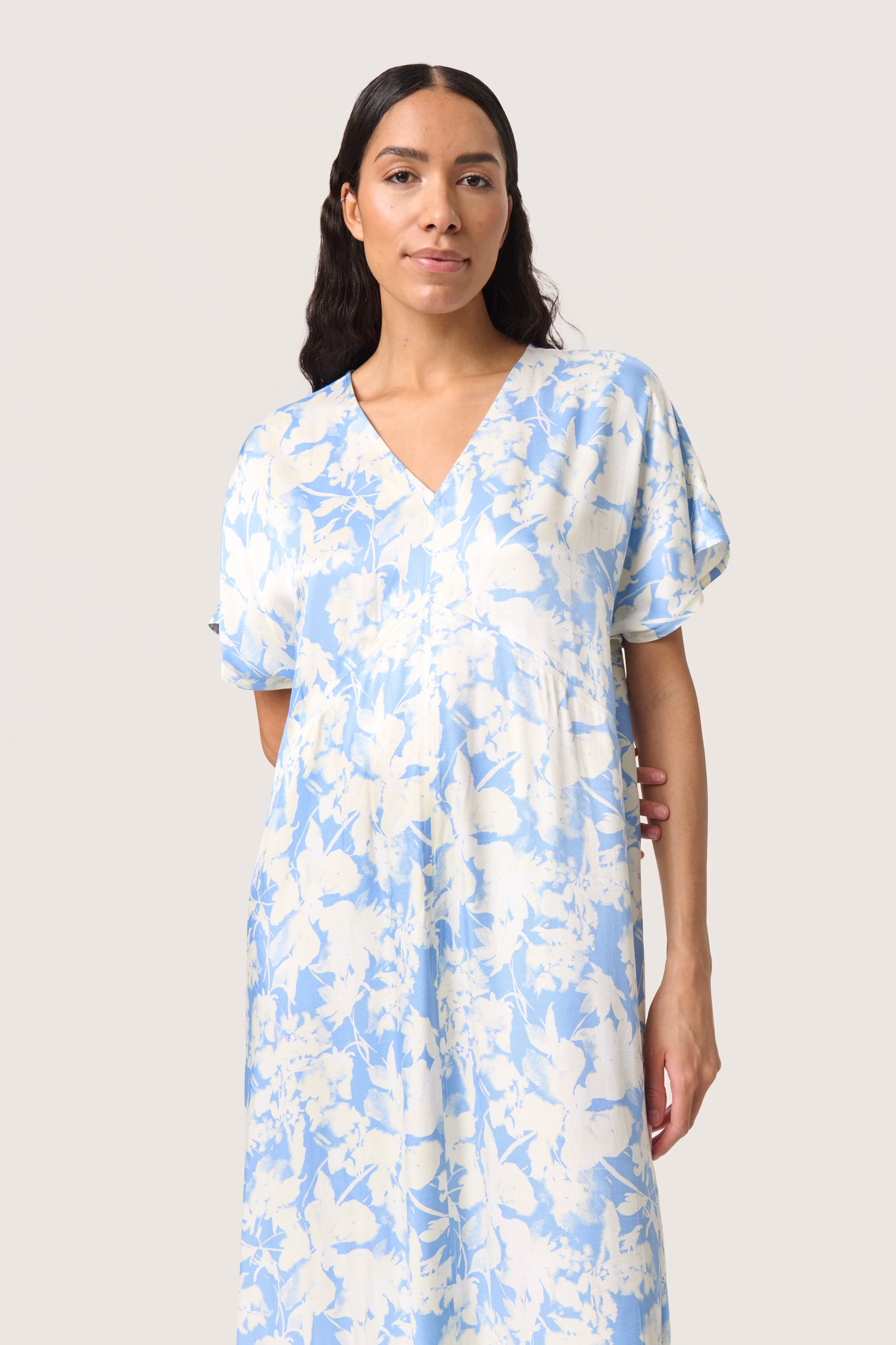 SLBecca Dress LOOKBOOK FRONT 30408383-303921