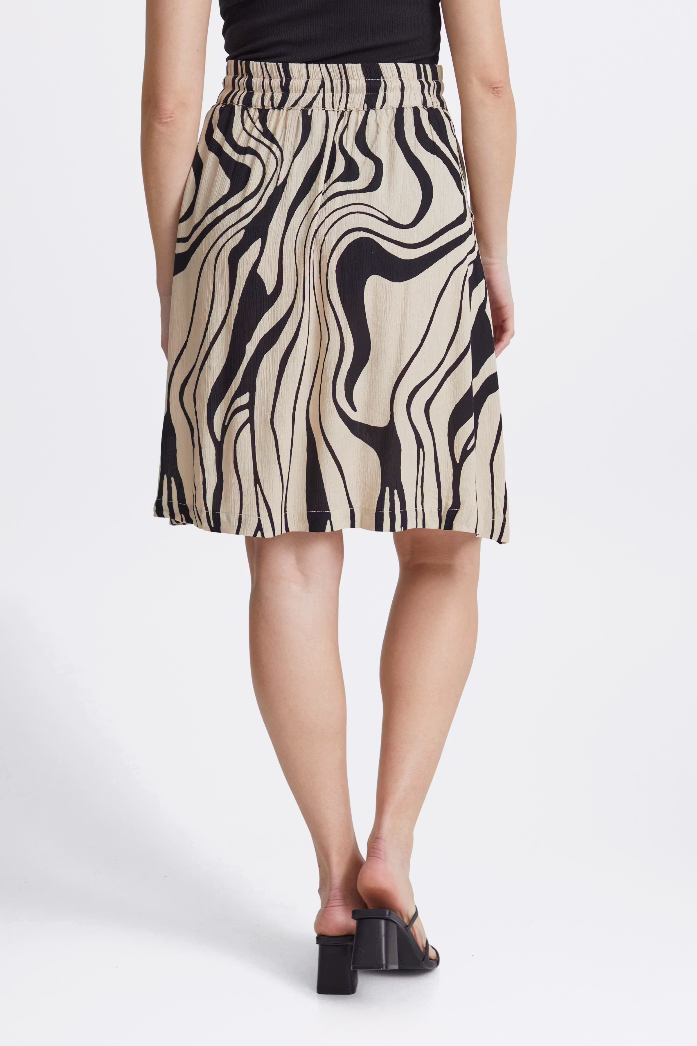 FXAVERY Skirt LOOKBOOK BACK 20615393-204363