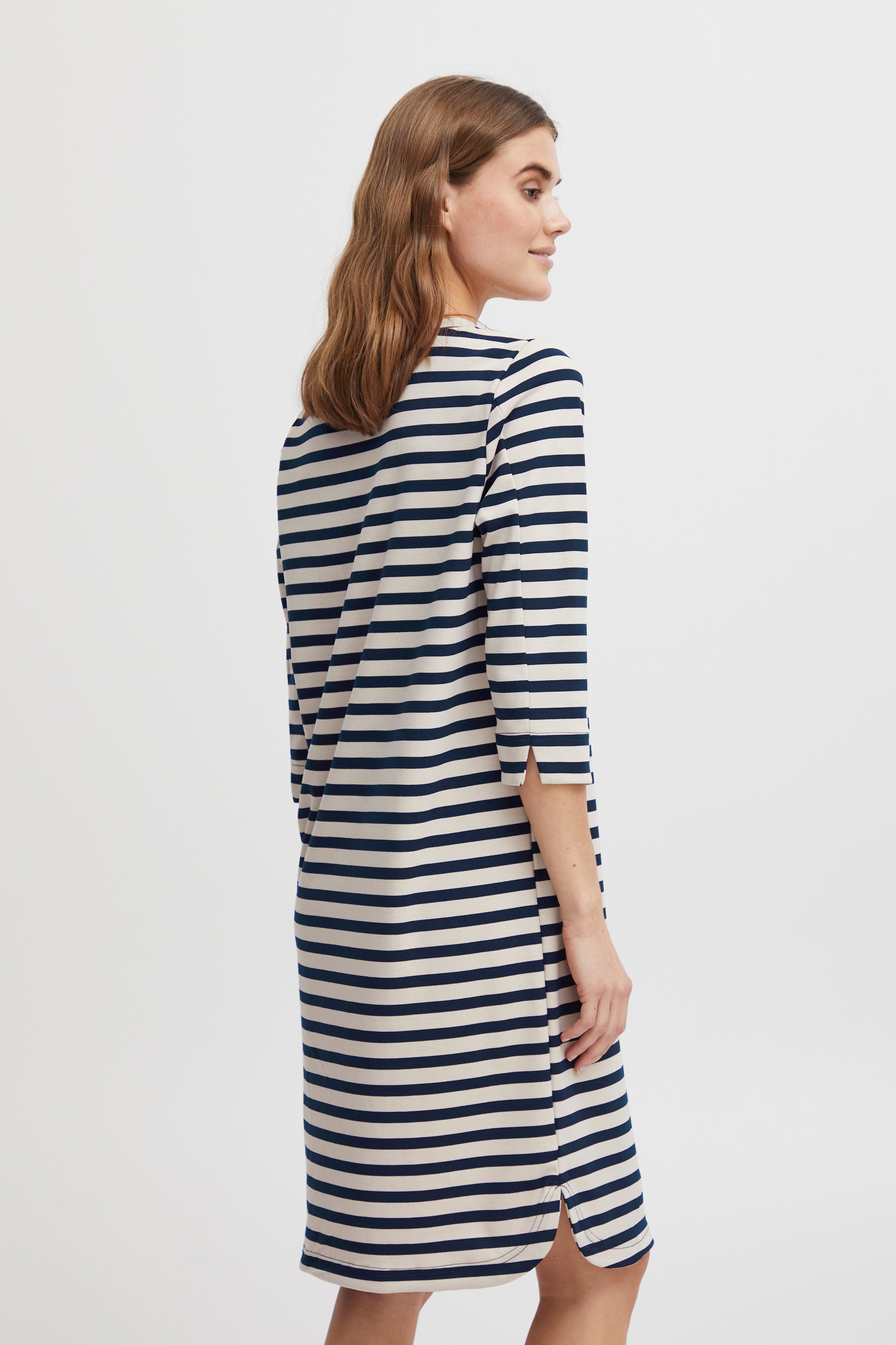 Jersey kjole LOOKBOOK BACK 20612024-200119