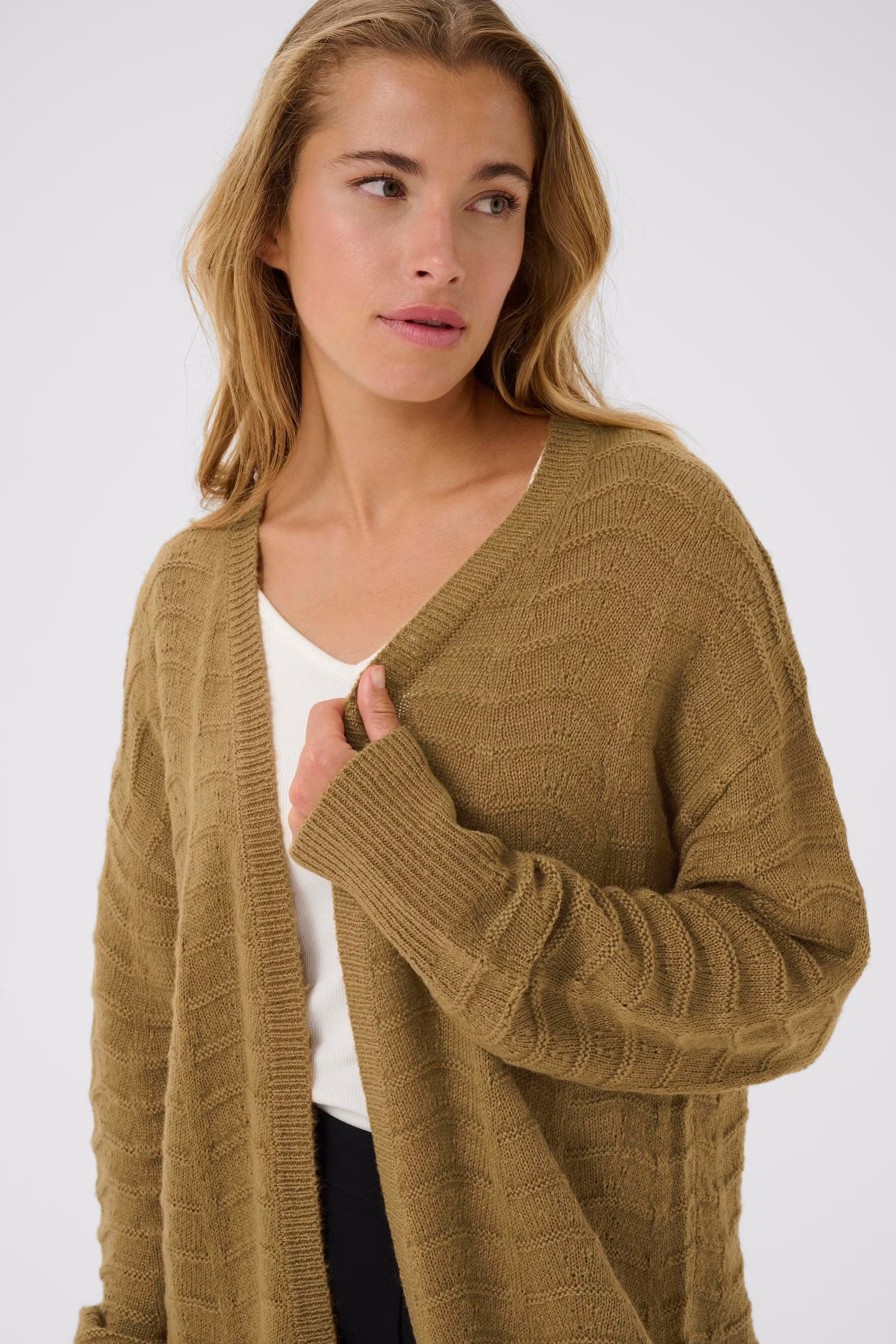 KAemria Cardigan LOOKBOOK DETAIL 10506359-181029