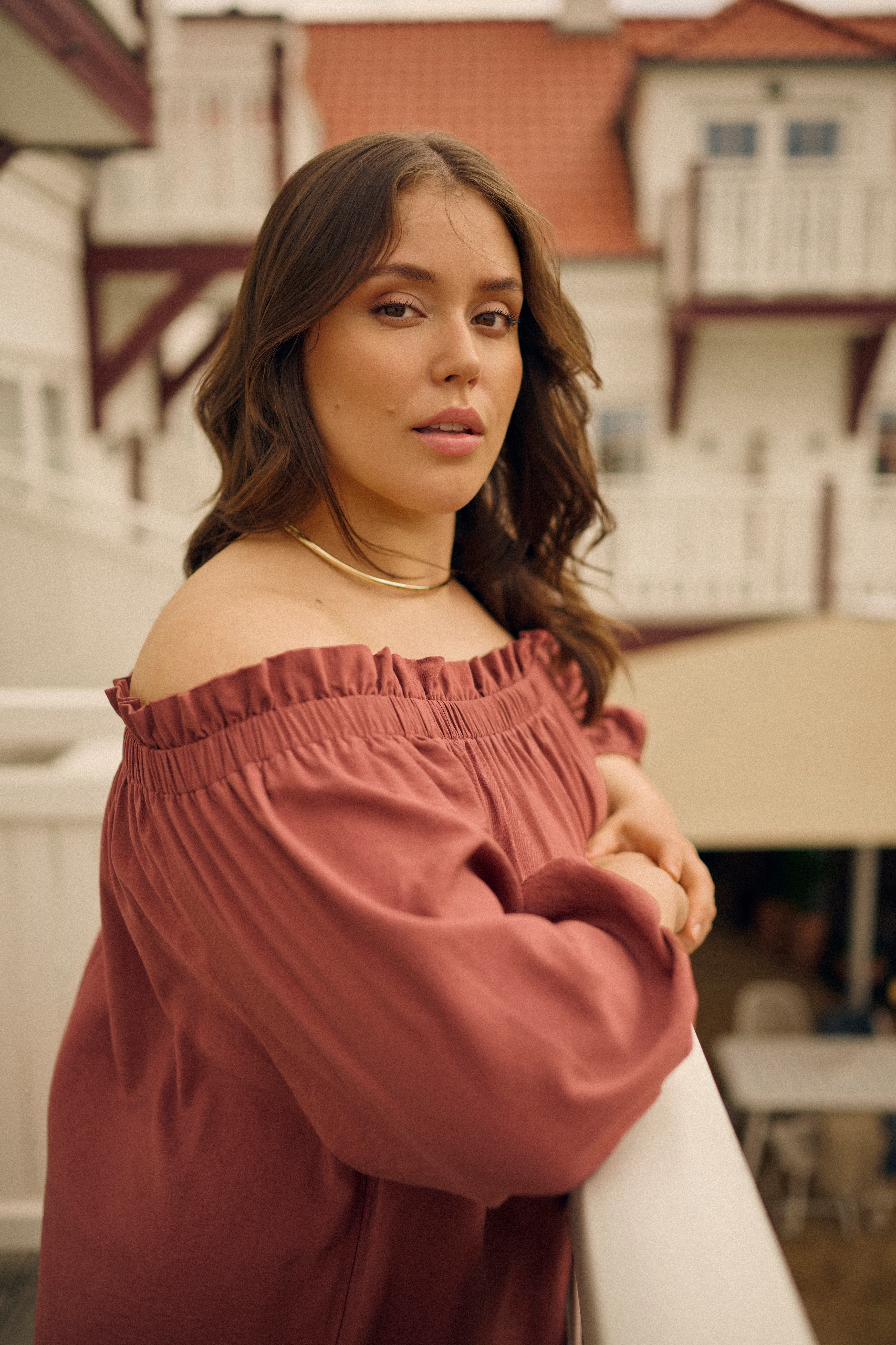 KCneela Bluse LOCATION NONE 10584167-191334