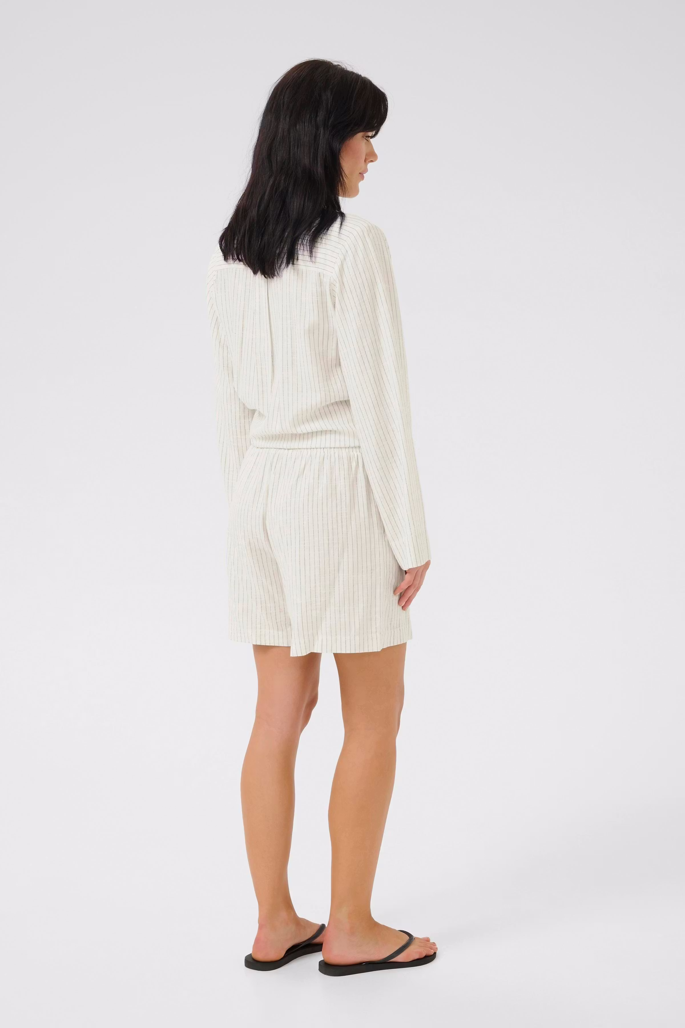 JannieMW Shorts LOOKBOOK BACK 10705171-107784