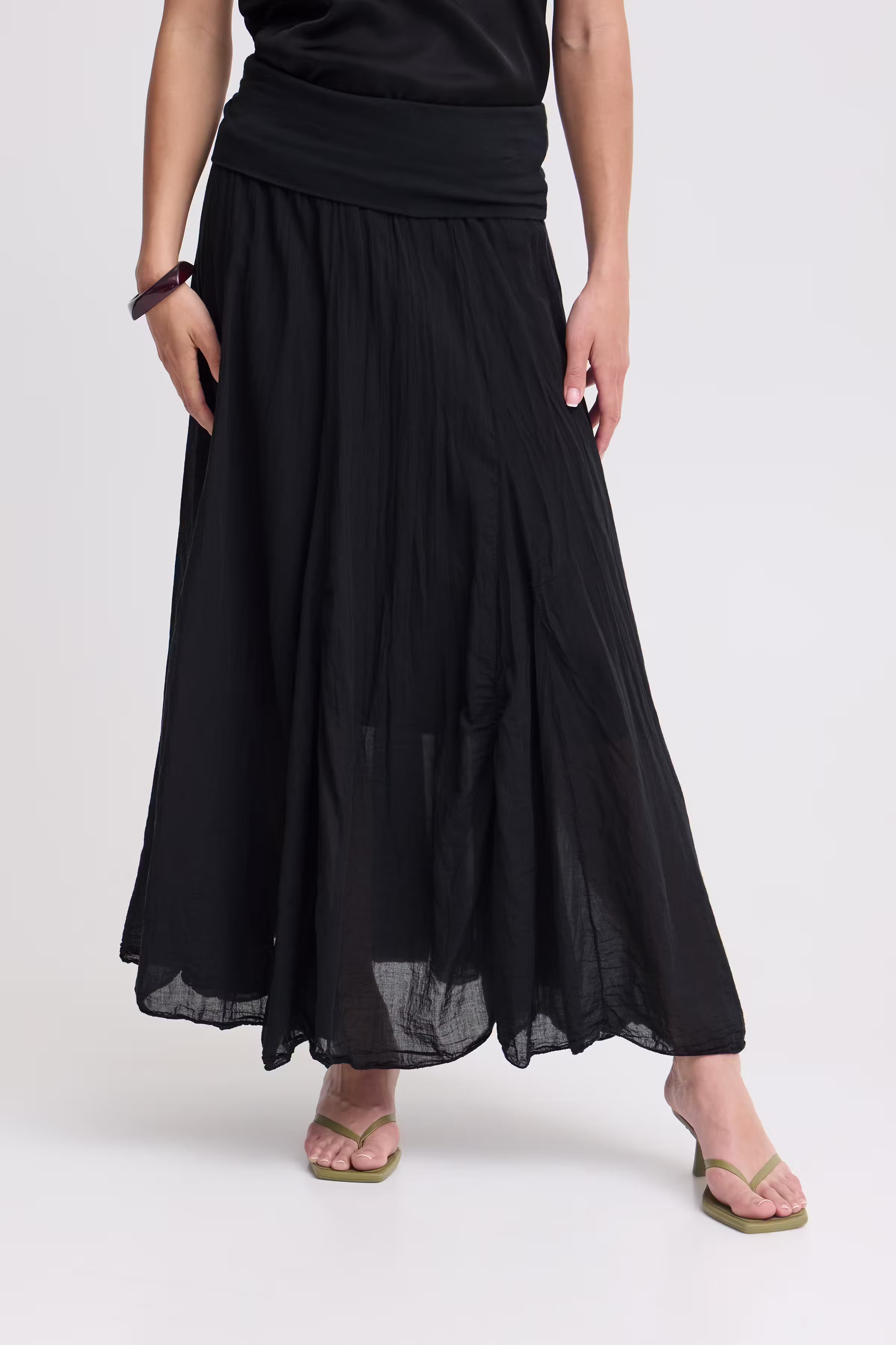 SBXMUSE Skjørt LOOKBOOK FRONT 22101192-190303