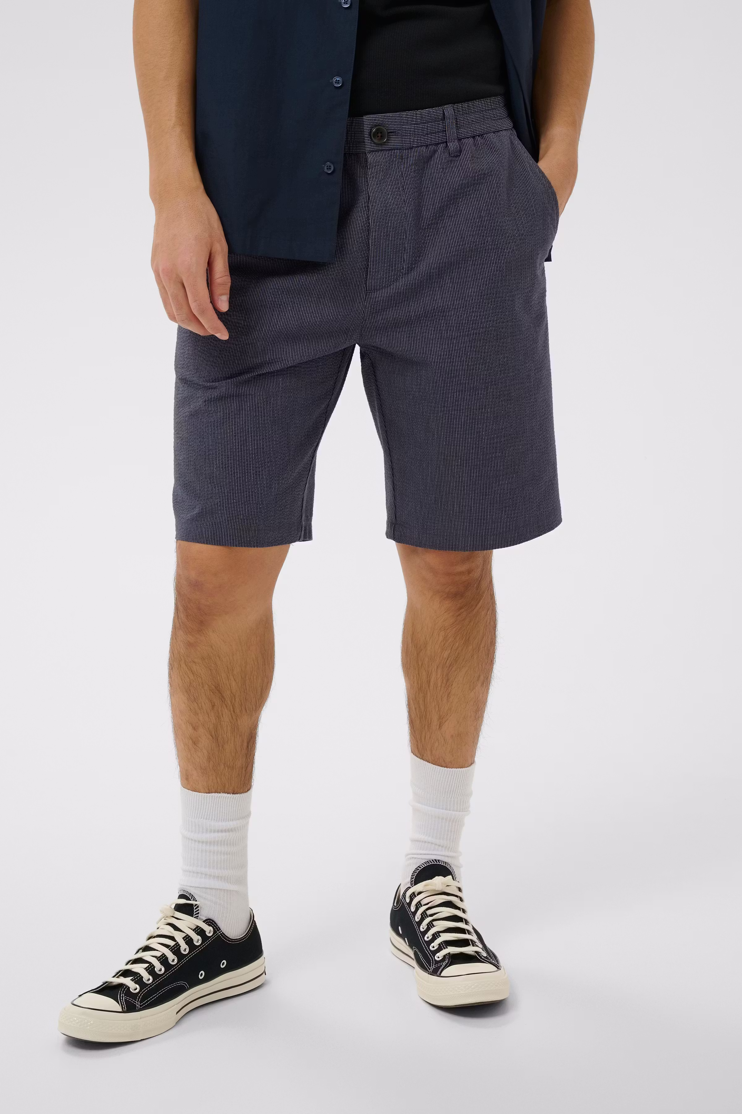MAfinch Shorts LOOKBOOK FRONT 30209080-194011