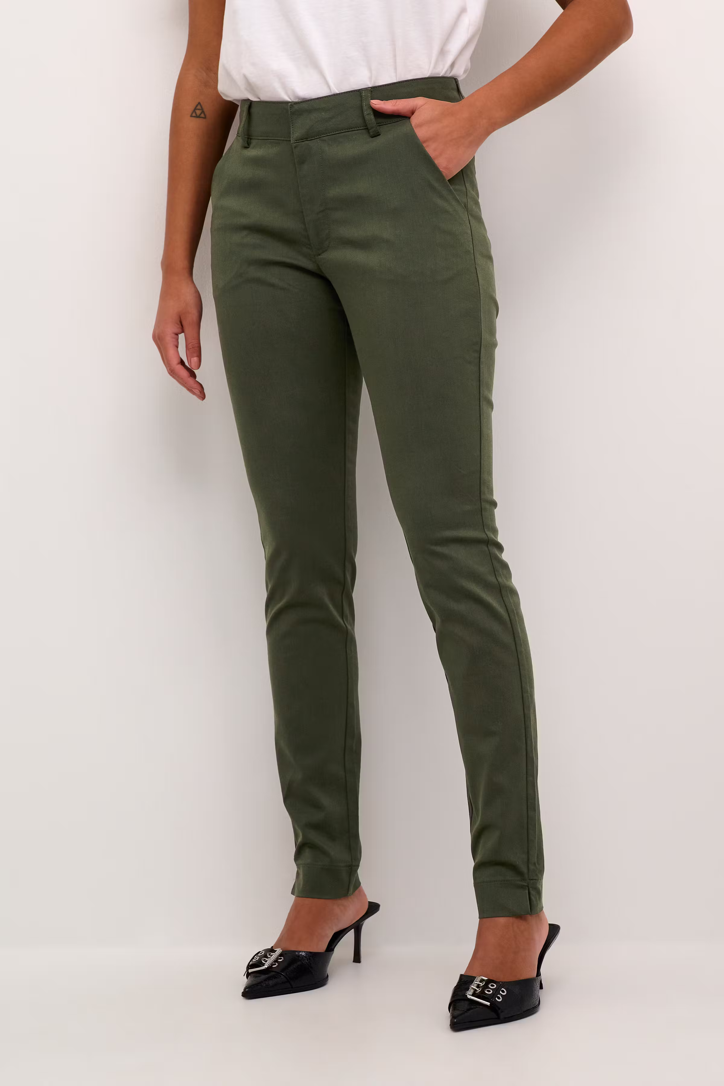 KAlea Broek LOOKBOOK FRONT 10509141-190414