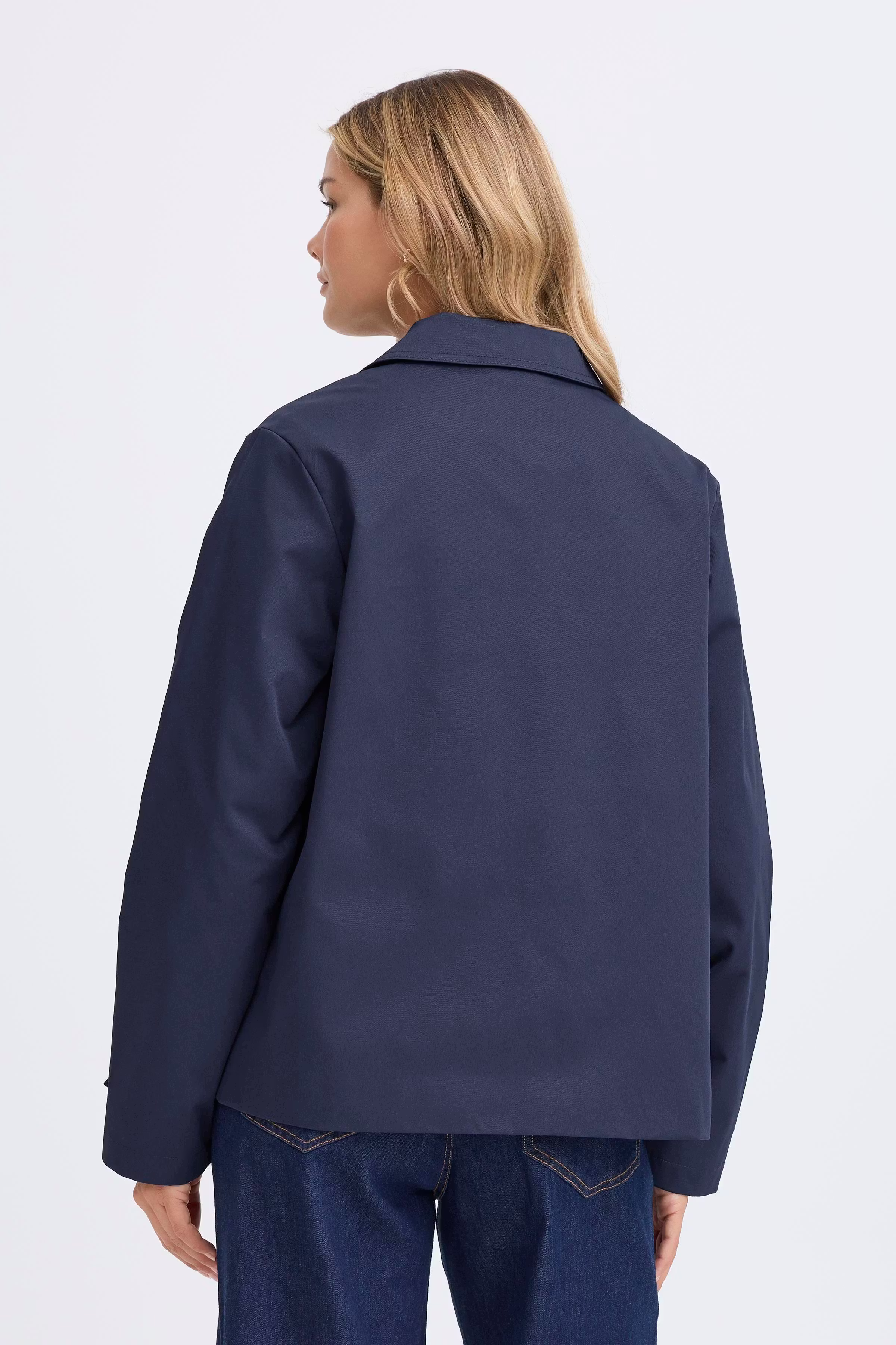 FRTRINA Outerwear LOOKBOOK BACK 20617527-193923