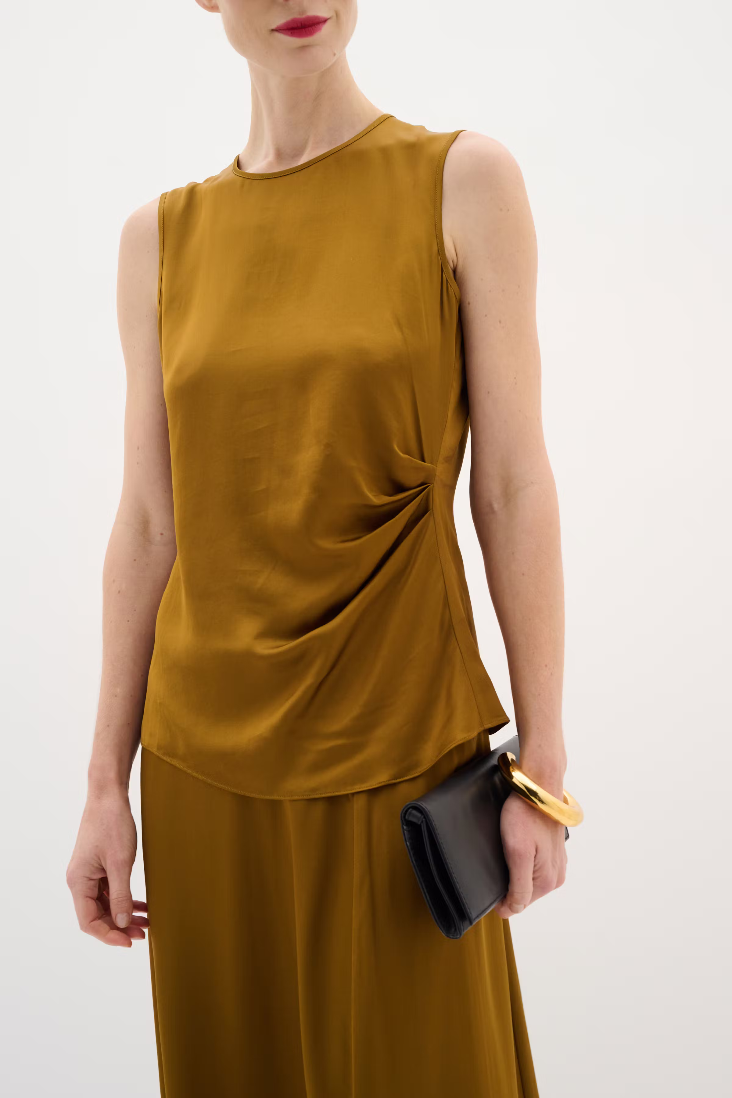 KaylaIW Top LOOKBOOK DETAIL 30110549-180840