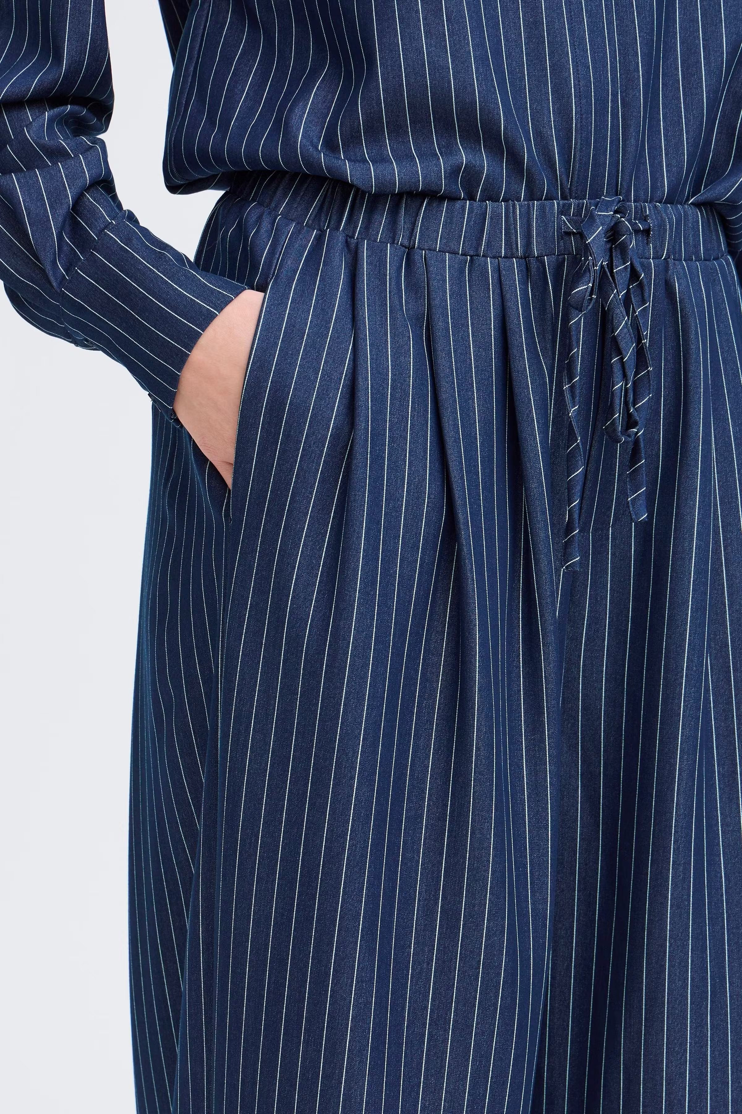 IHXFILINE Trousers LOOKBOOK DETAIL 20123960-193939