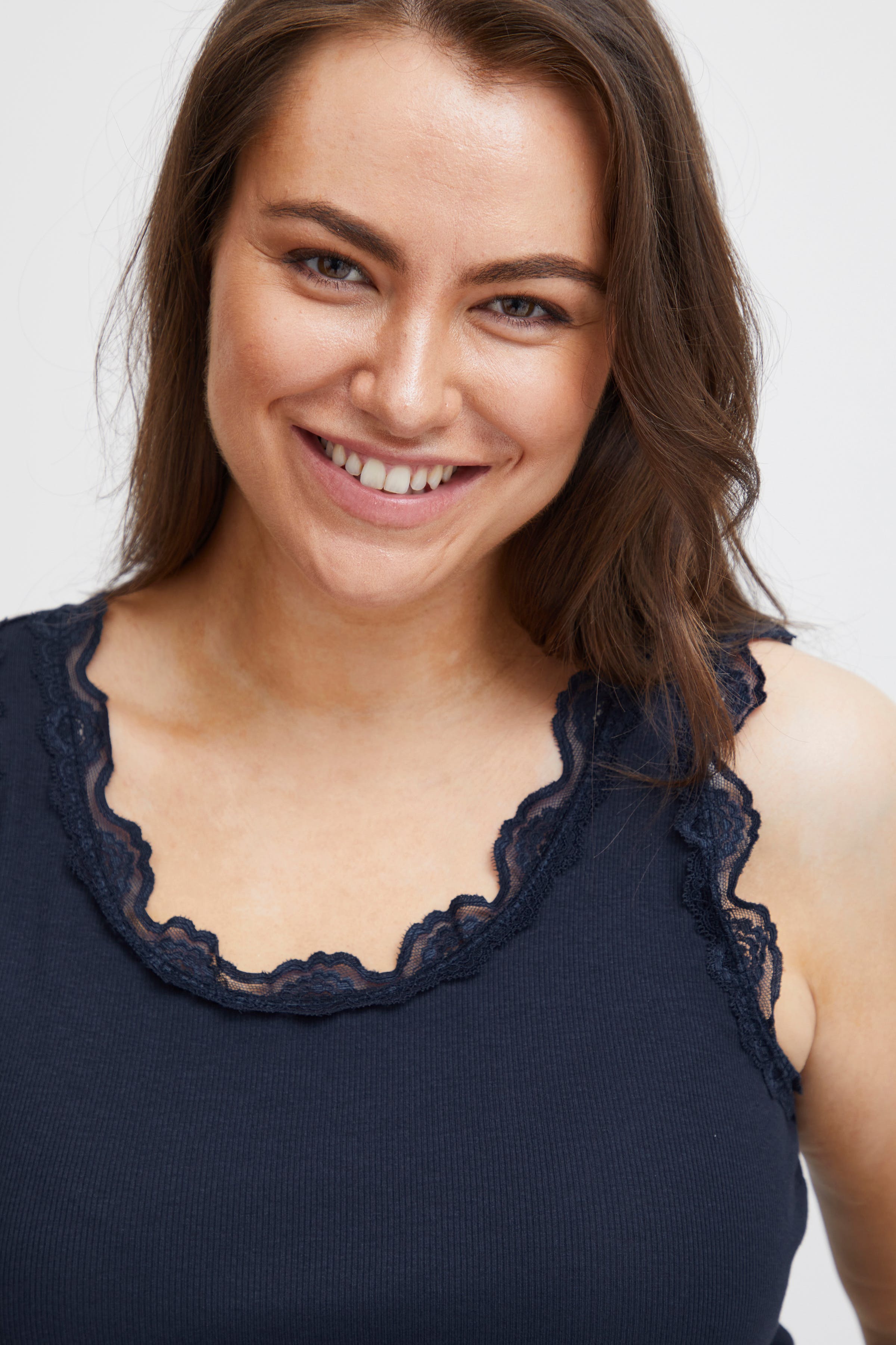 FPZAMOND Top LOOKBOOK DETAIL 20611053-194010